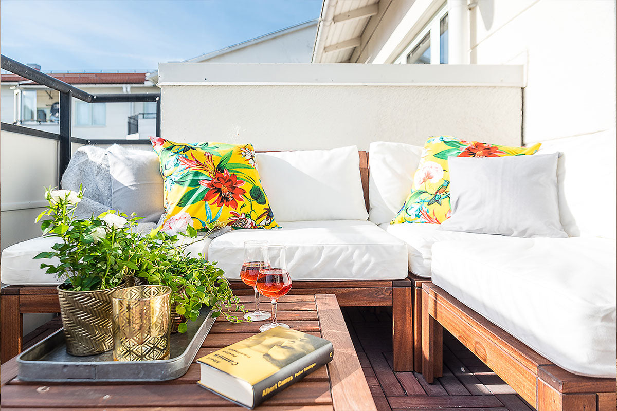Come abbellire un balcone: 4 ispirazioni da copiare