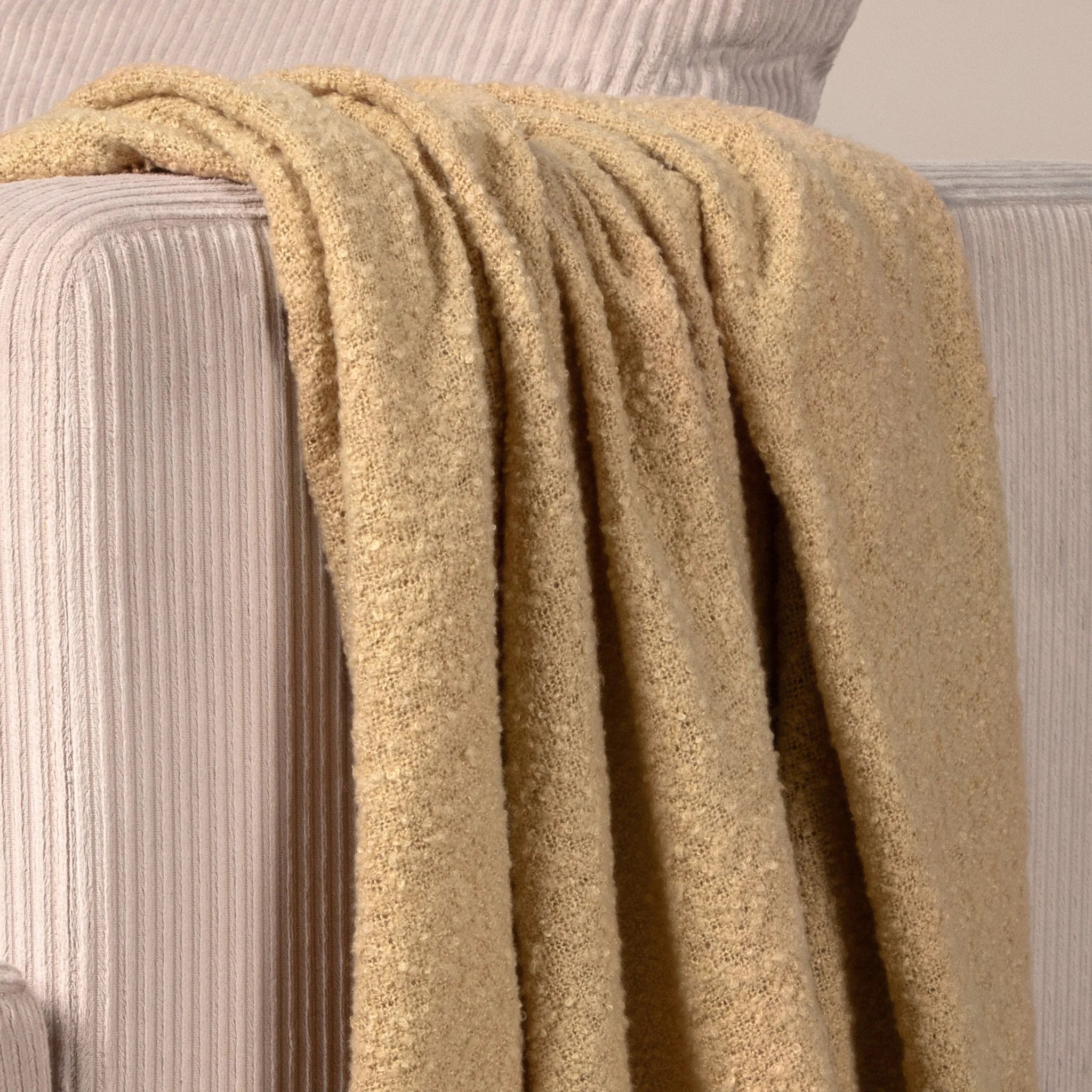 Pruim - Coperta color sabbia per poltrona o divano