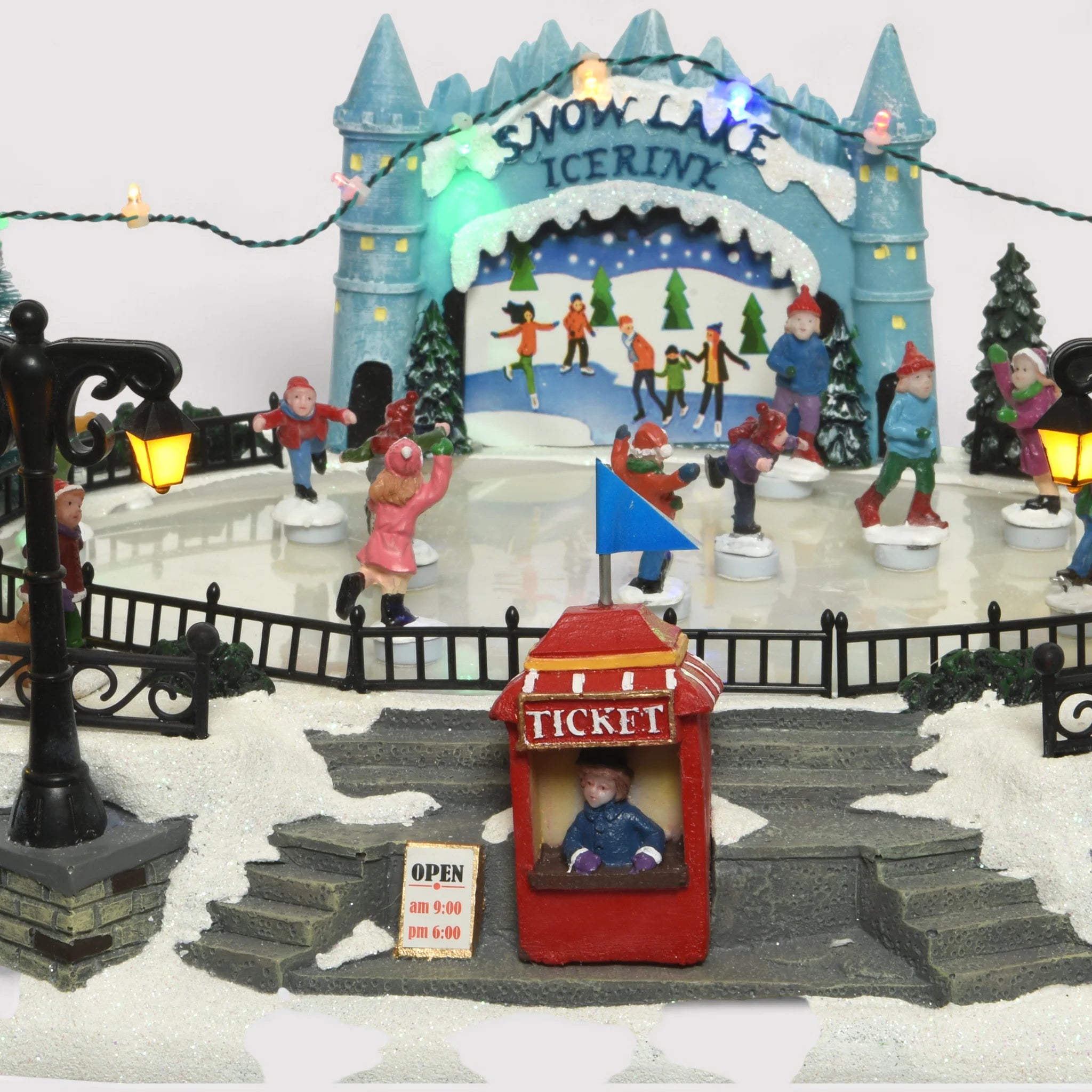 Retusa - Villaggio di Natale con musica, luci e movimento