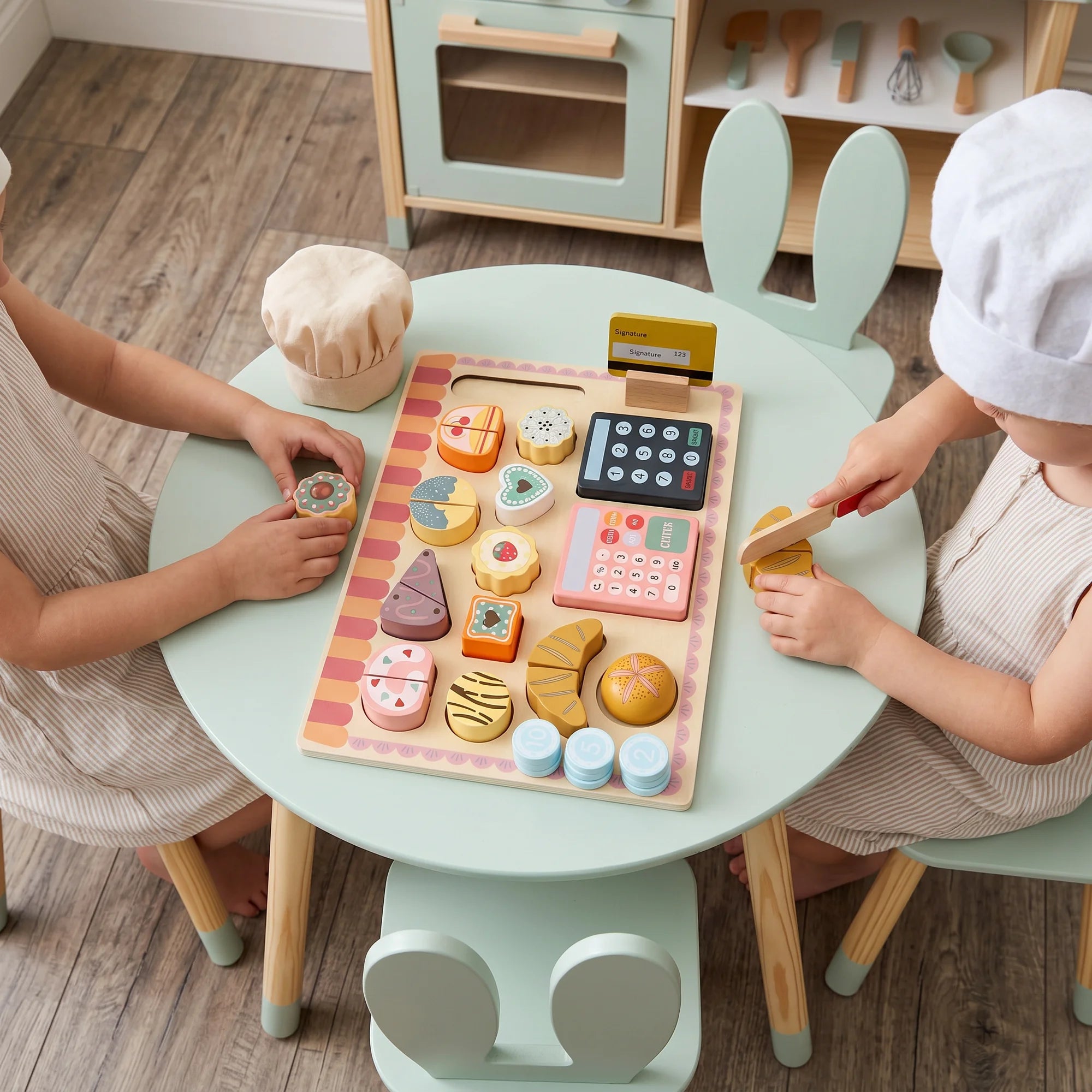 Myrcia -Wooden toy bakery set for kids