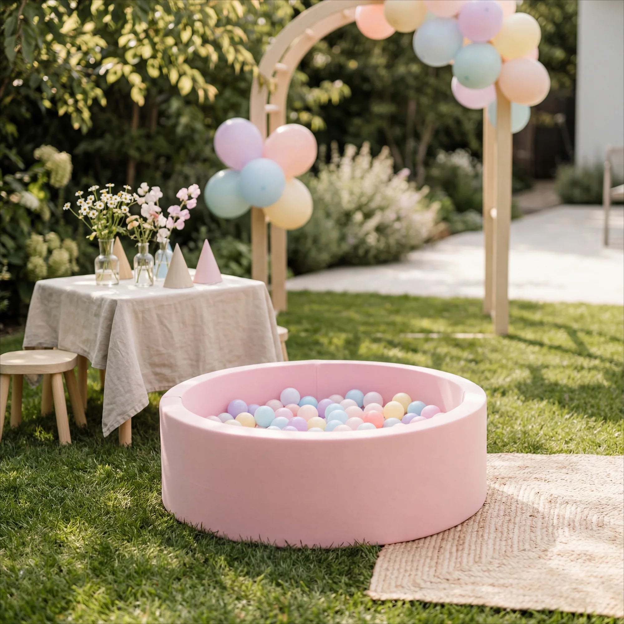 Likim - Pink pool for kids with 200 colored balls
