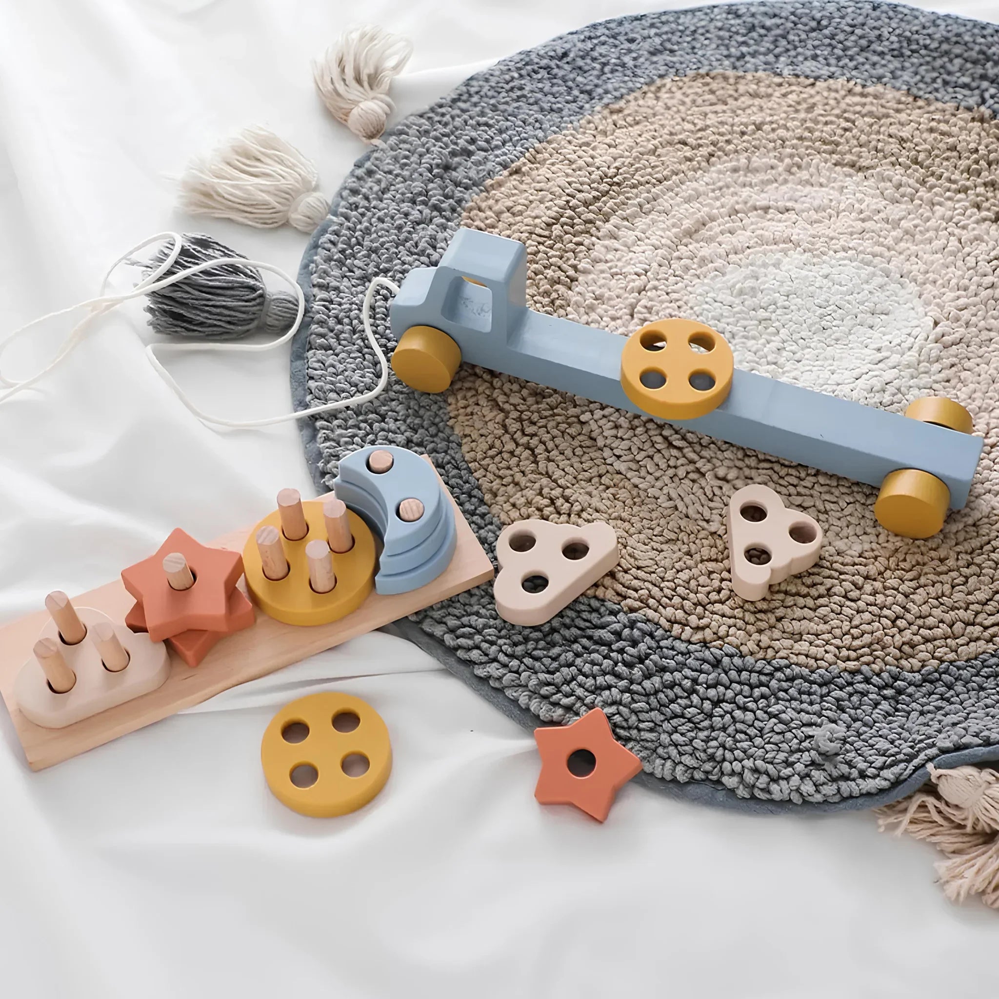 Keyaki - Camion montessoriano in legno con formine