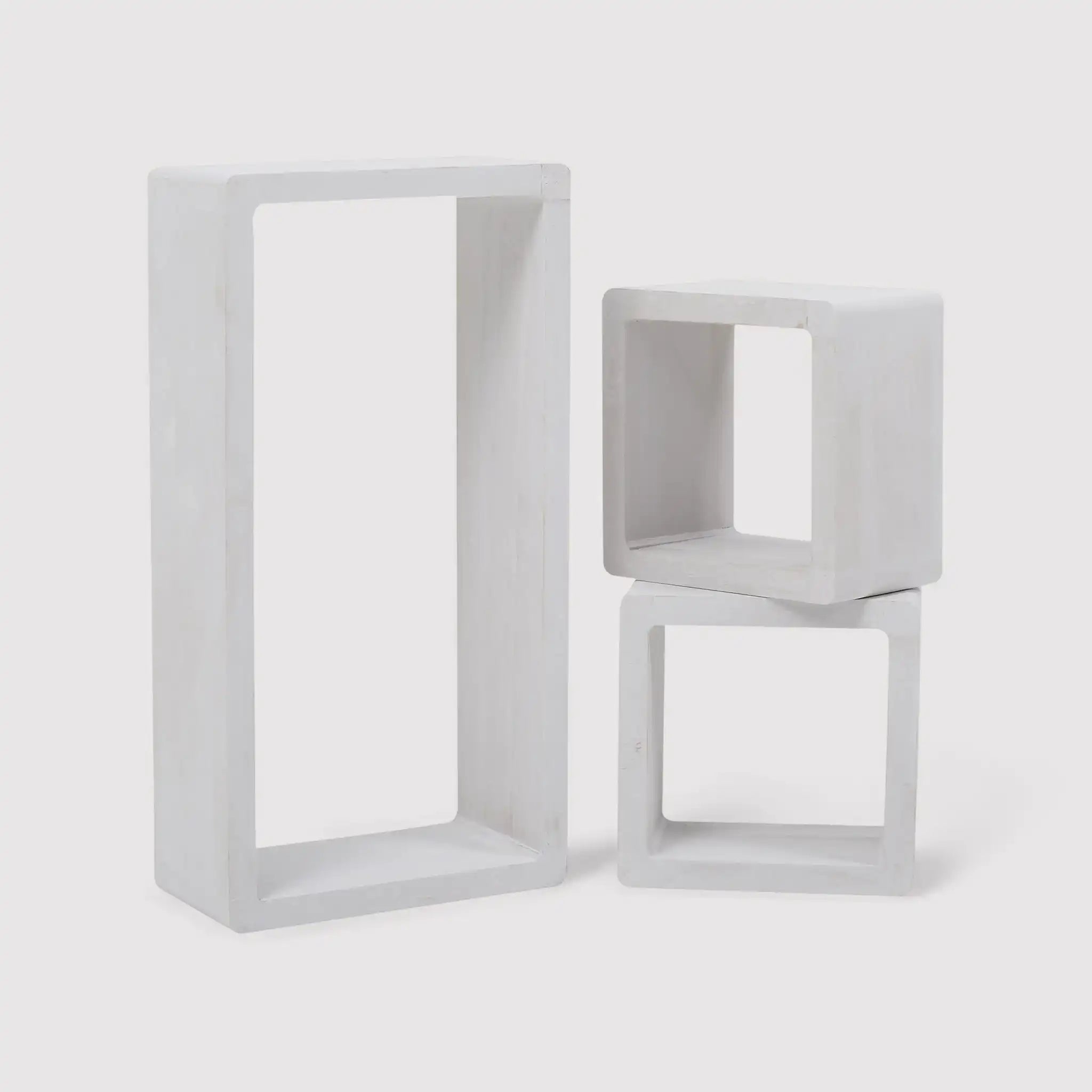 Set de 3 étagères shabby blanches et géométriques