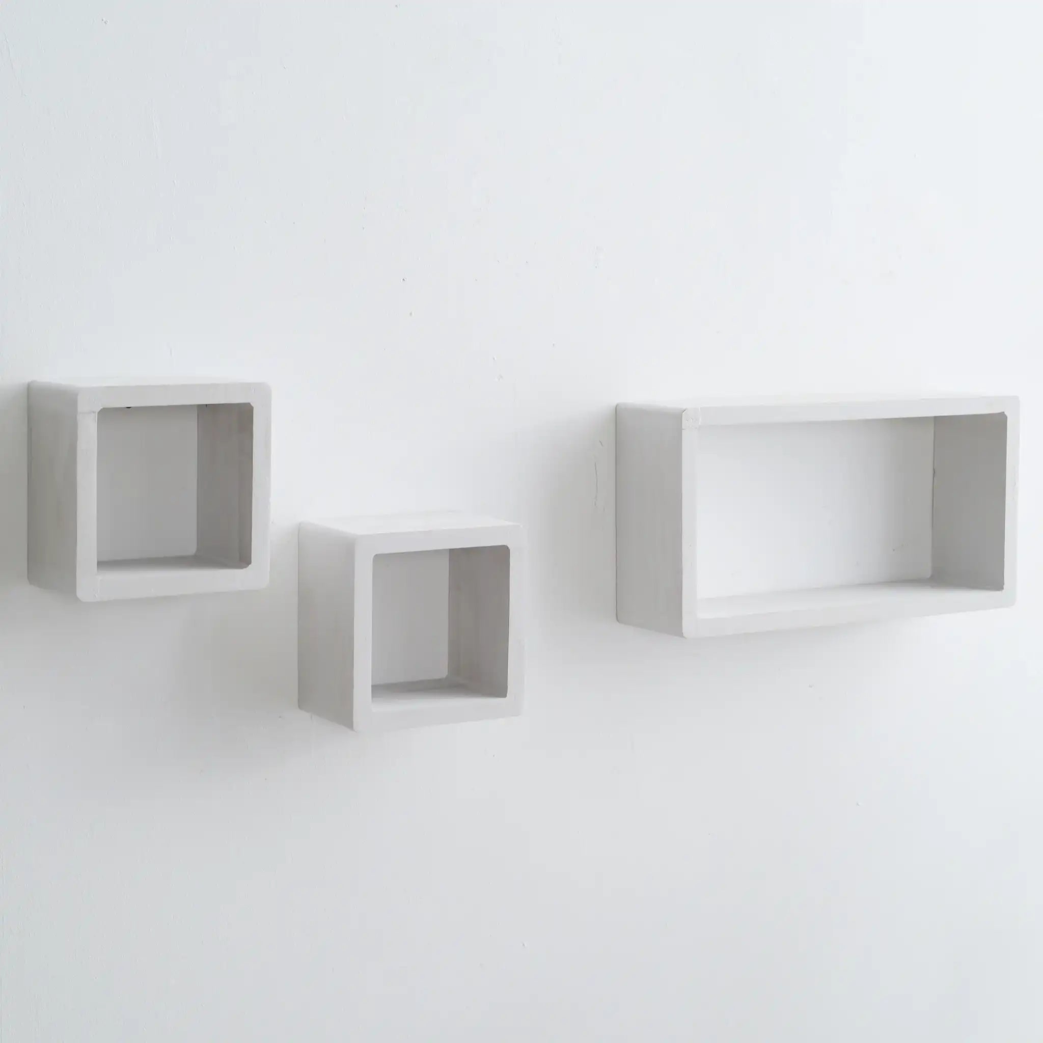 Muscari - Set di 3 mensole shabby bianche geometriche