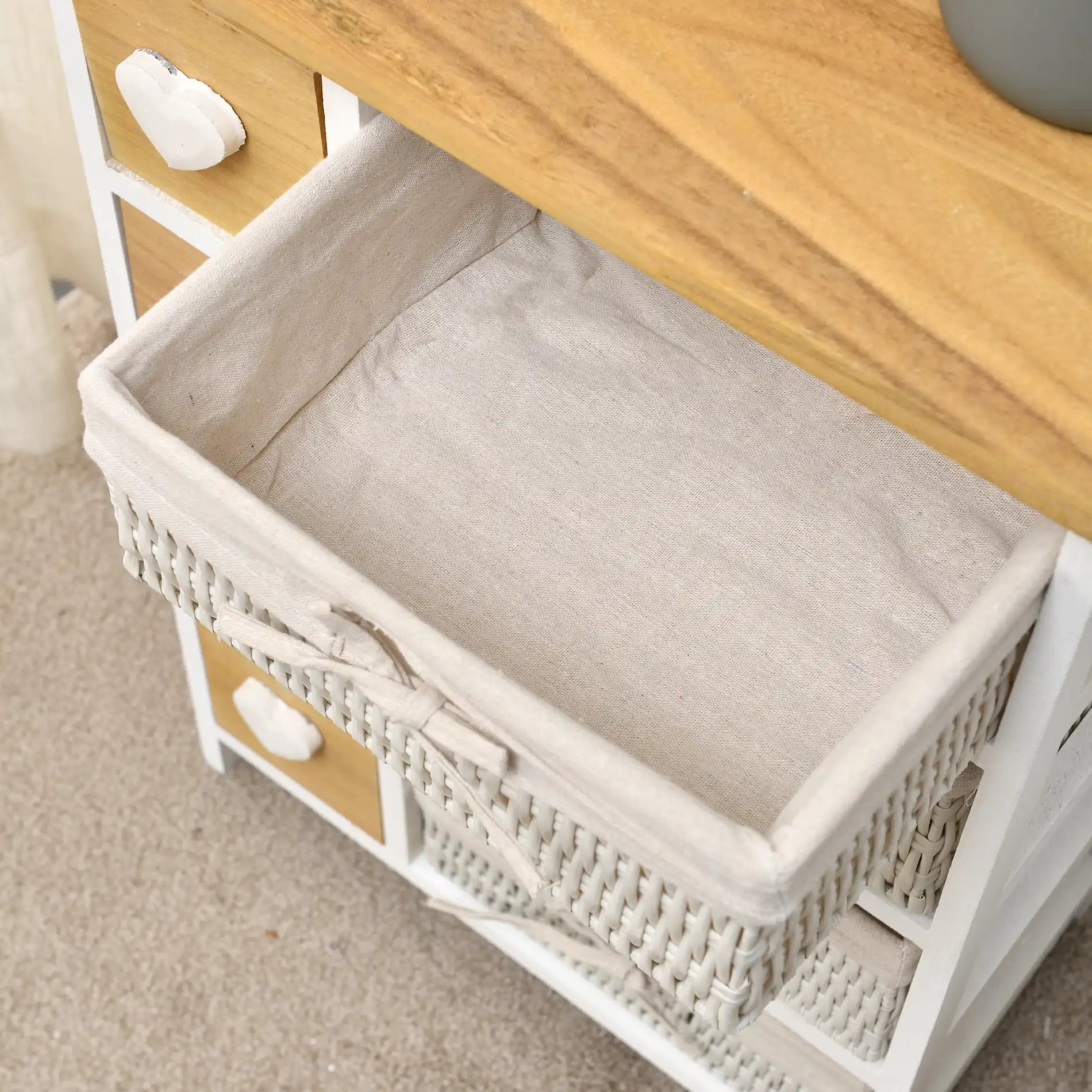 Calendula - Cassettiera shabby bianca con 4 cassetti e 4 cestini