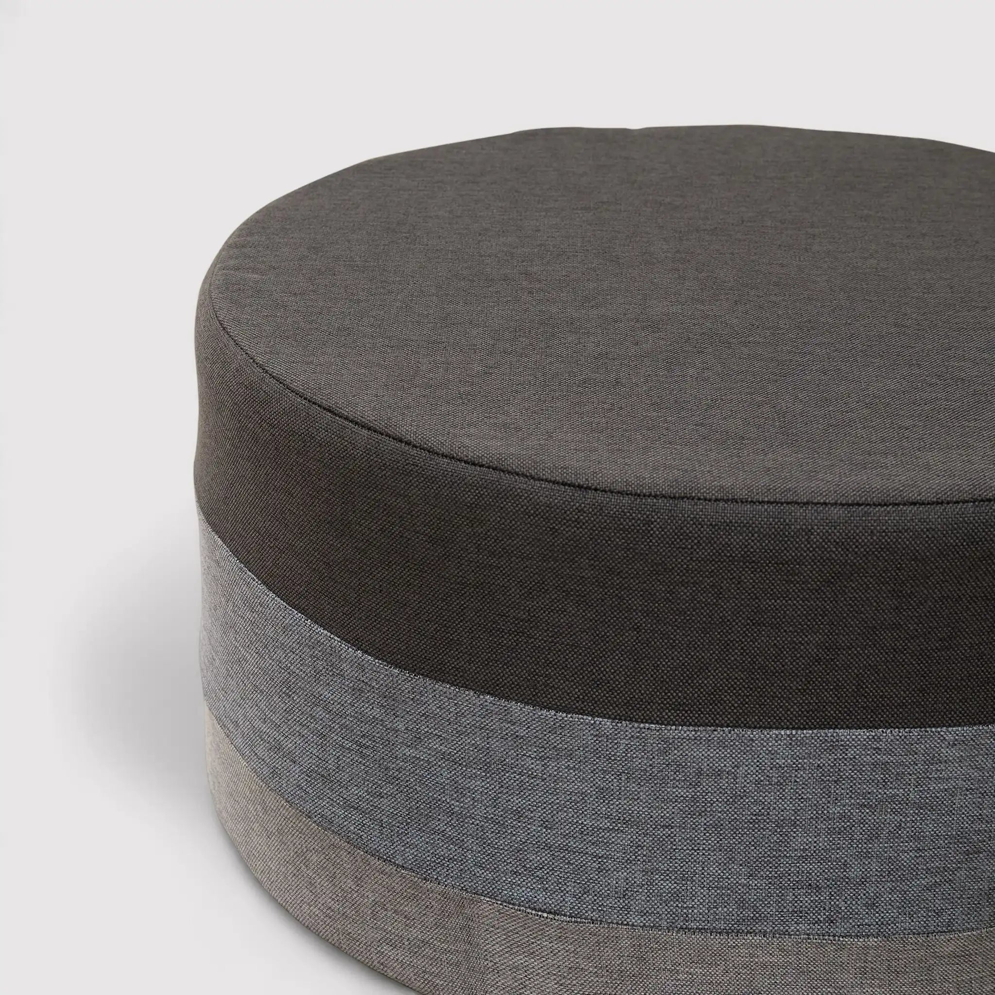 Ensete - Pouf poggiapiedi imbottito a righe da salotto