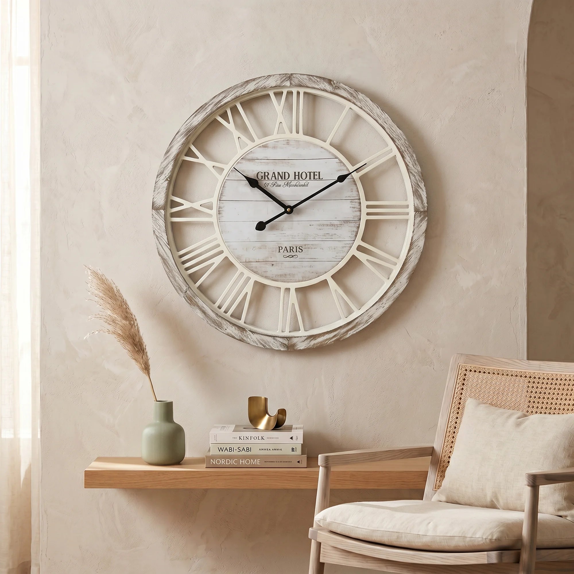 Raffia - Orologio da parete shabby in legno bianco e marrone