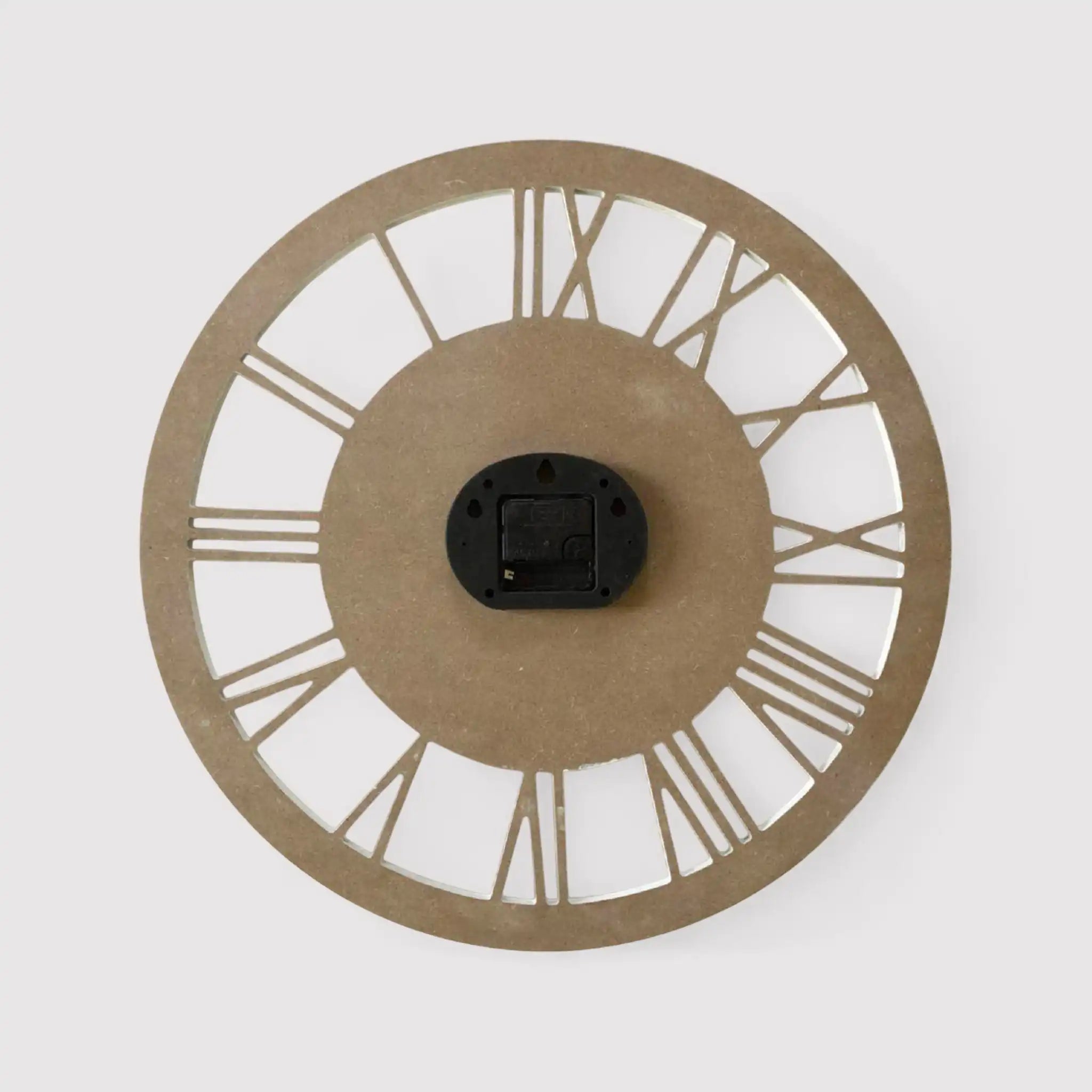 Raffia - Orologio da parete shabby in legno bianco e marrone