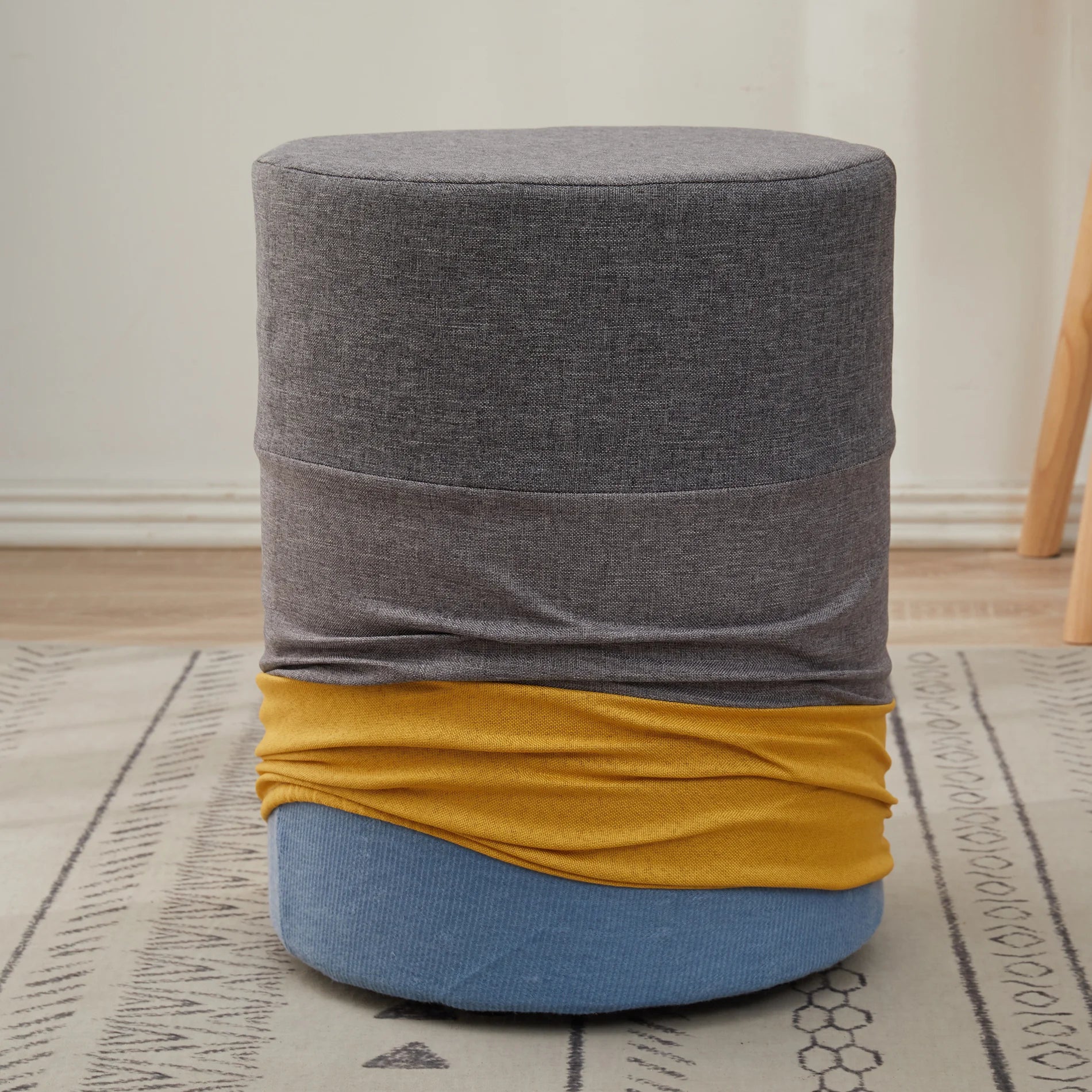 Telopea - Pouf tondo imbottito grigio e giallo