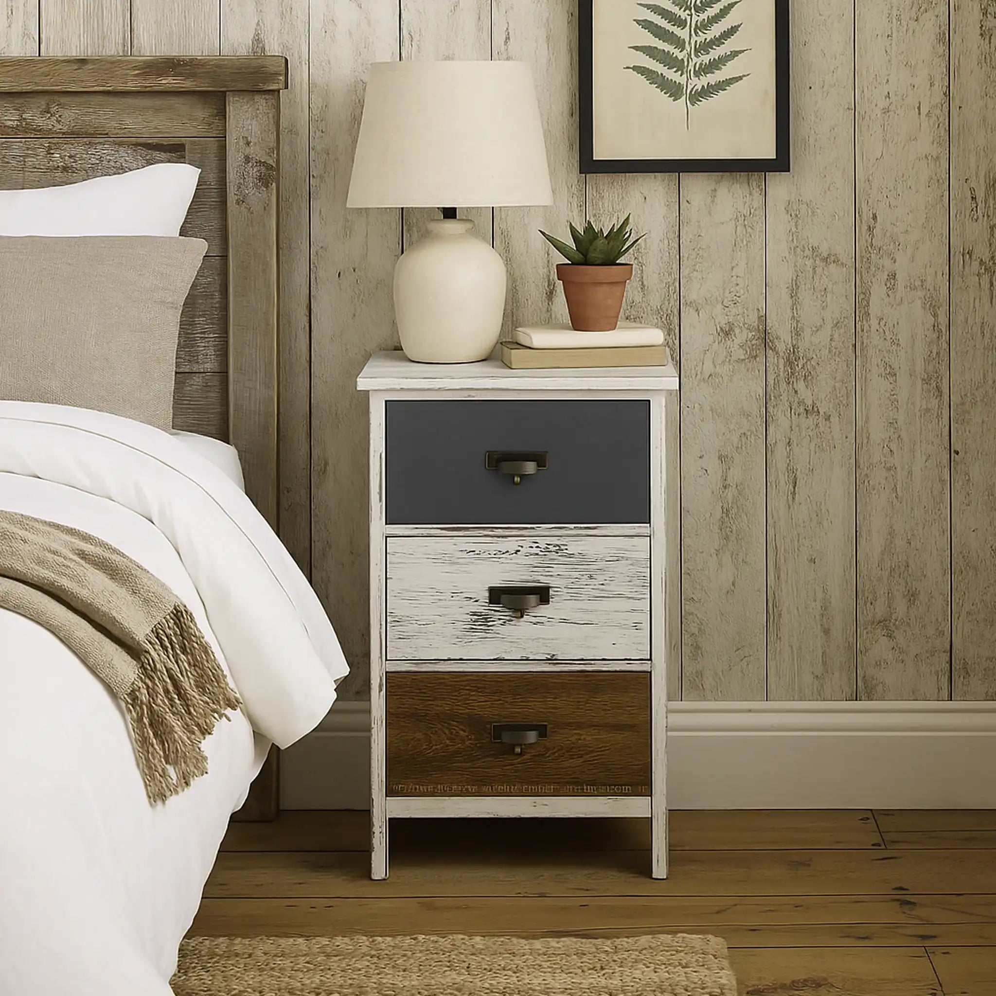 Celosia - Comodino decapato marrone e grigio con 3 cassetti