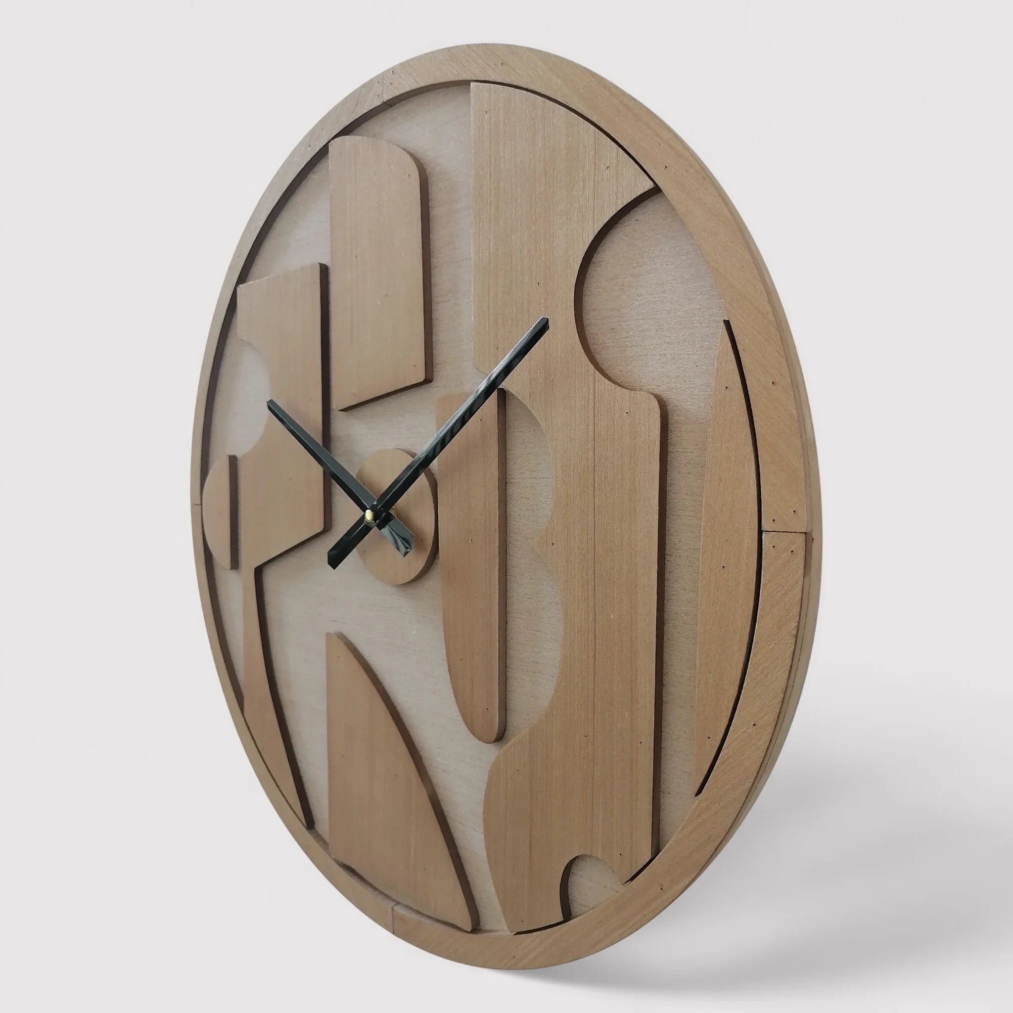 Carex - Orologio a muro moderno con quadrante intagliato