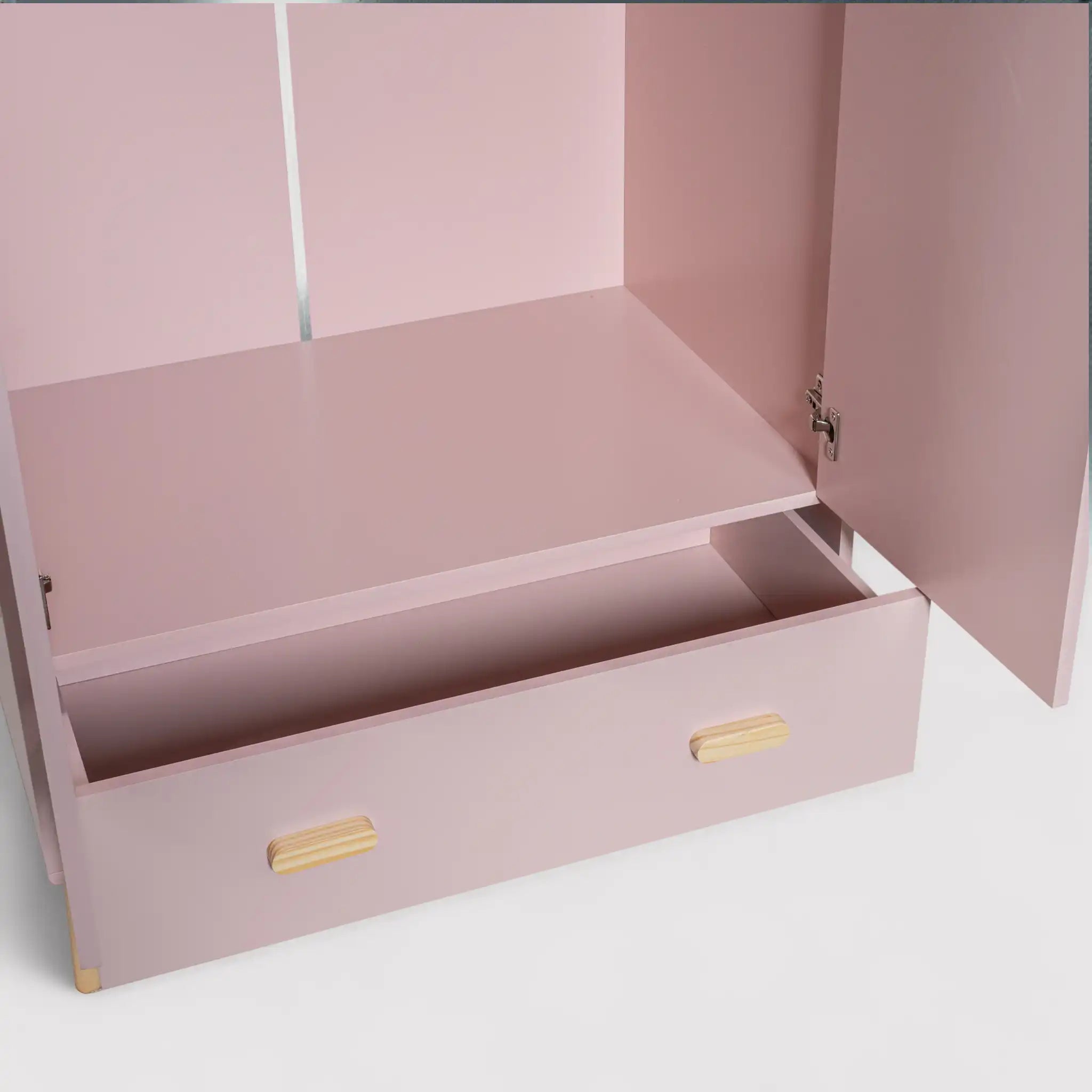 Amchor - Armadio rosa per cameretta montessoriana