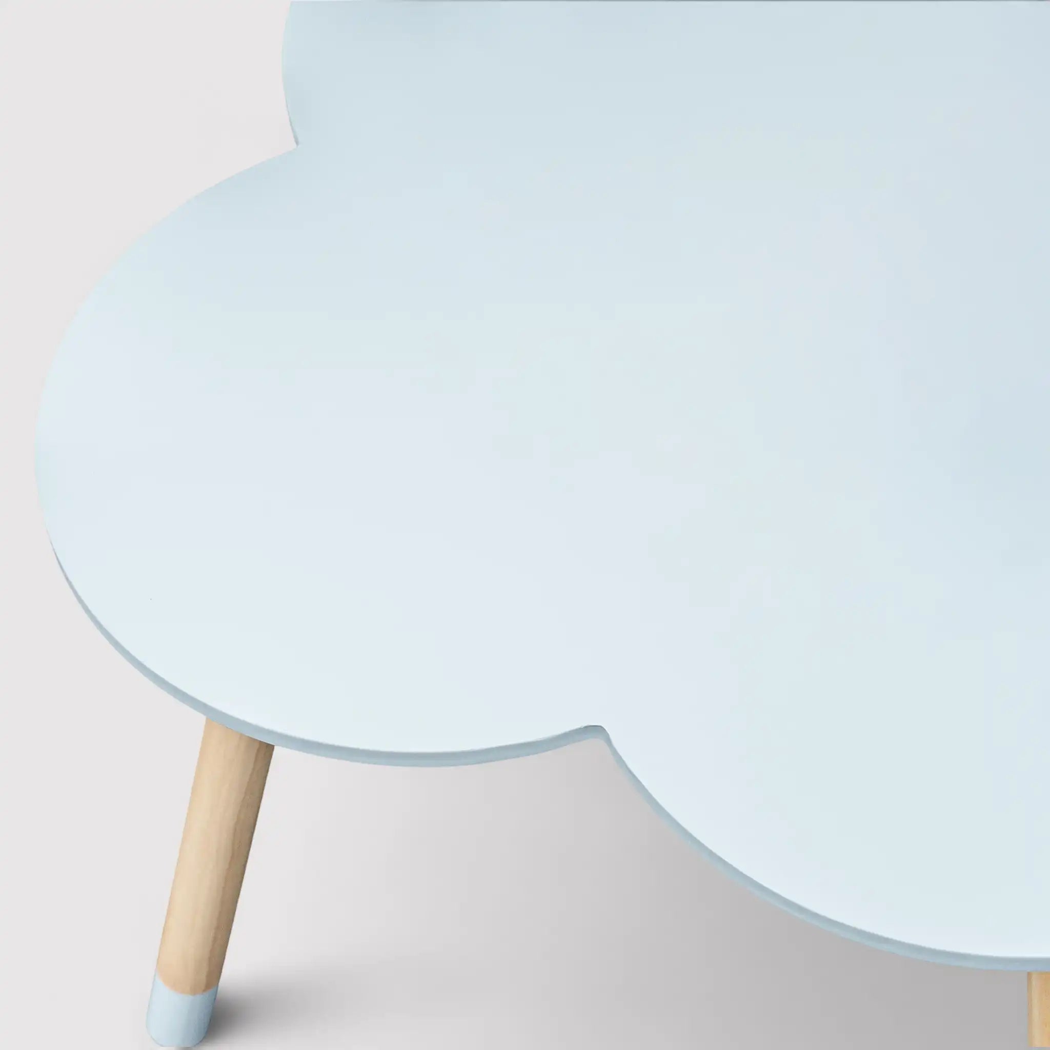 Sitka - Set tavolino e 2 seggiole marrone e celeste per cameretta