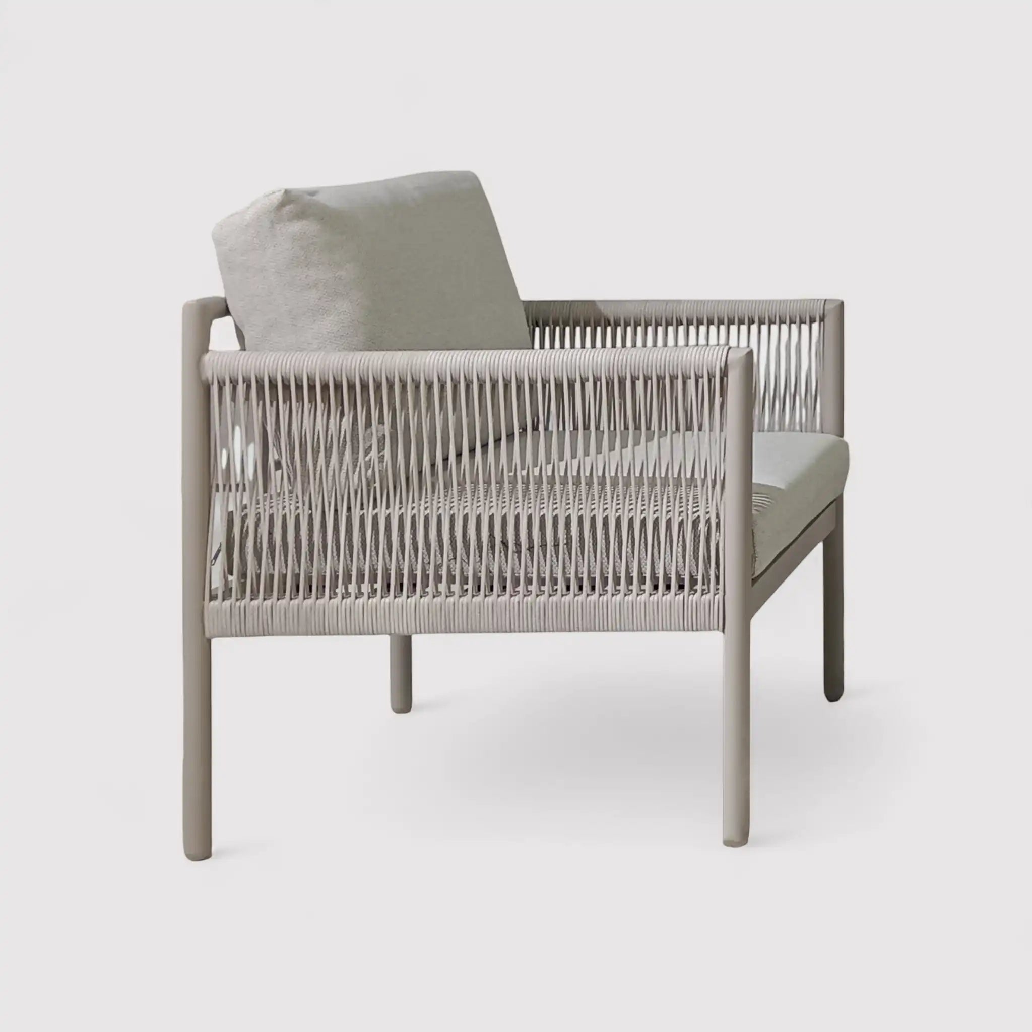 Makopa - Hellgraues Gartenset mit 3 Sesseln und einem Couchtisch