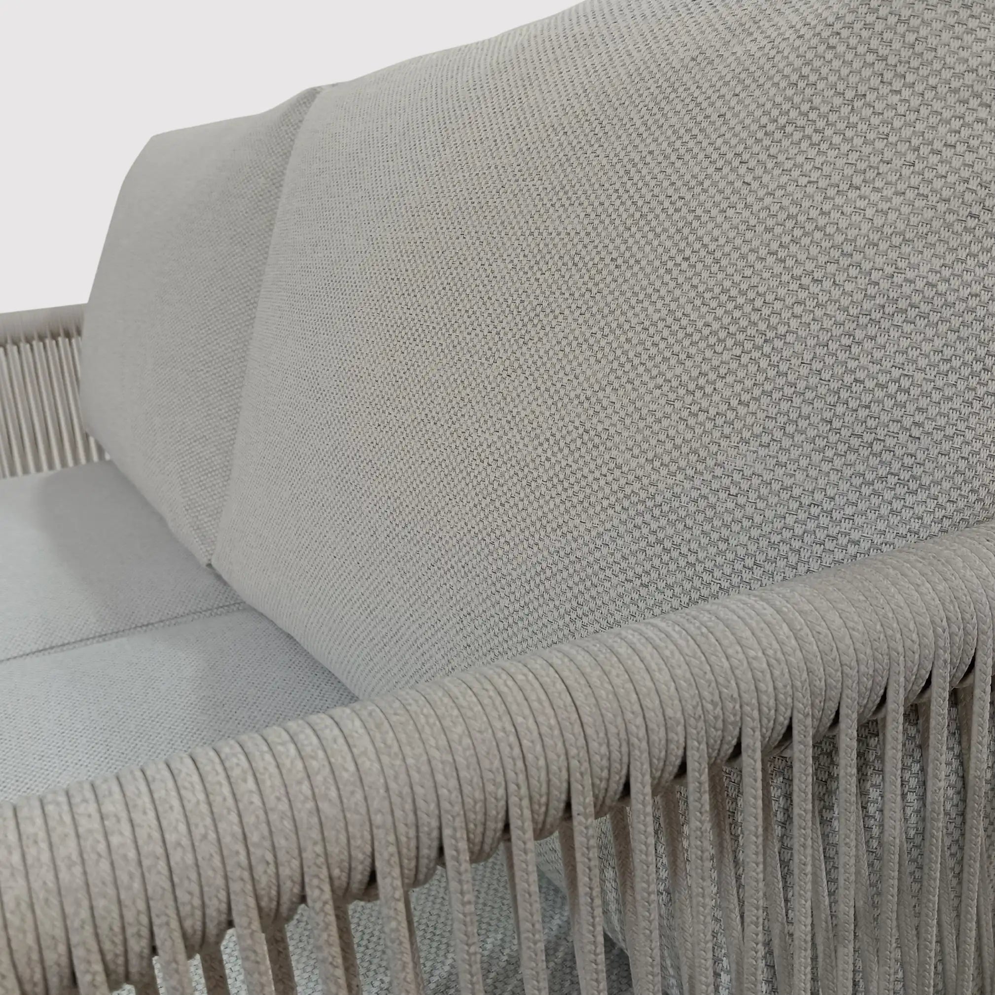 Makopa - Hellgraues Gartenset mit 3 Sesseln und einem Couchtisch