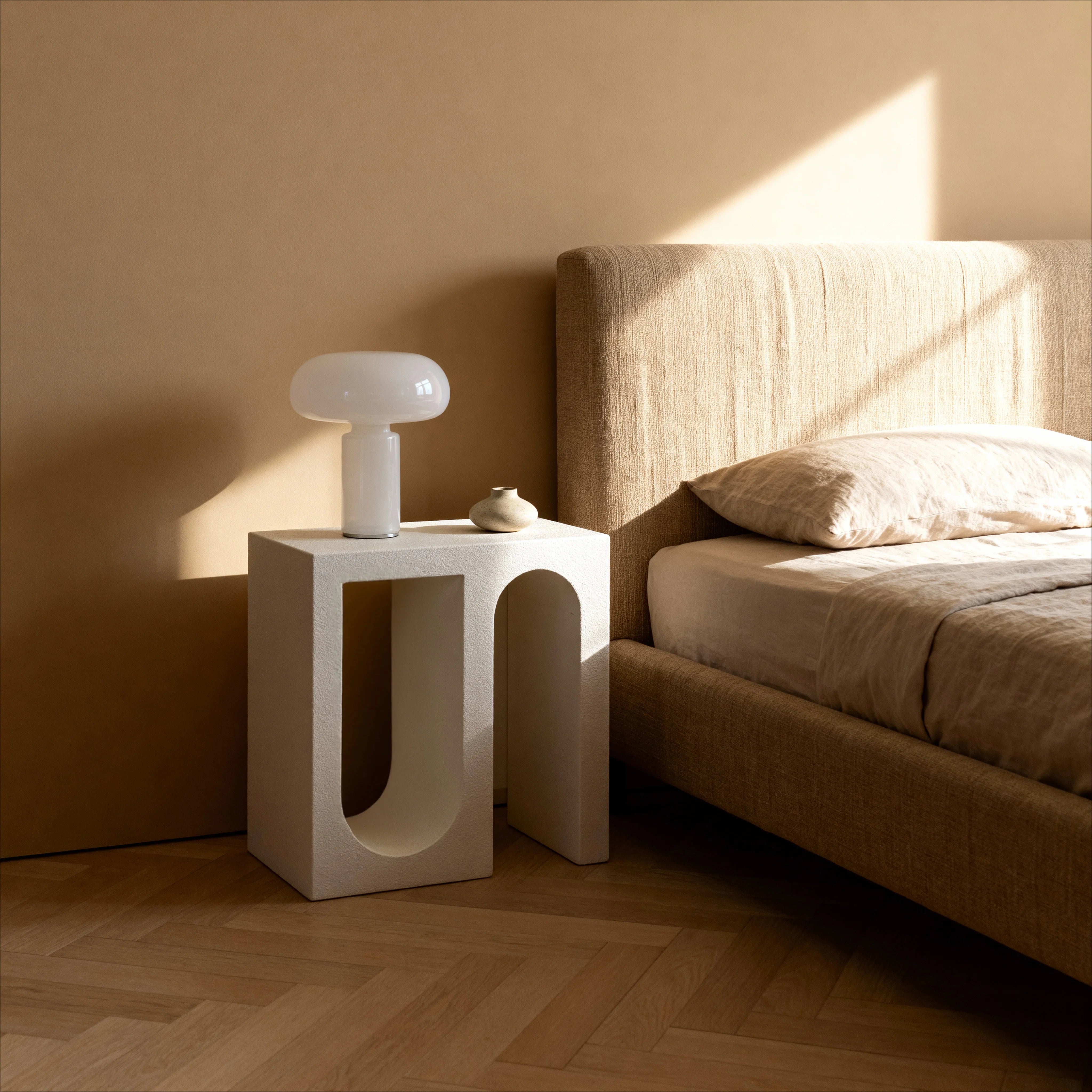 Linnea – Modern White MDF Bedside Table