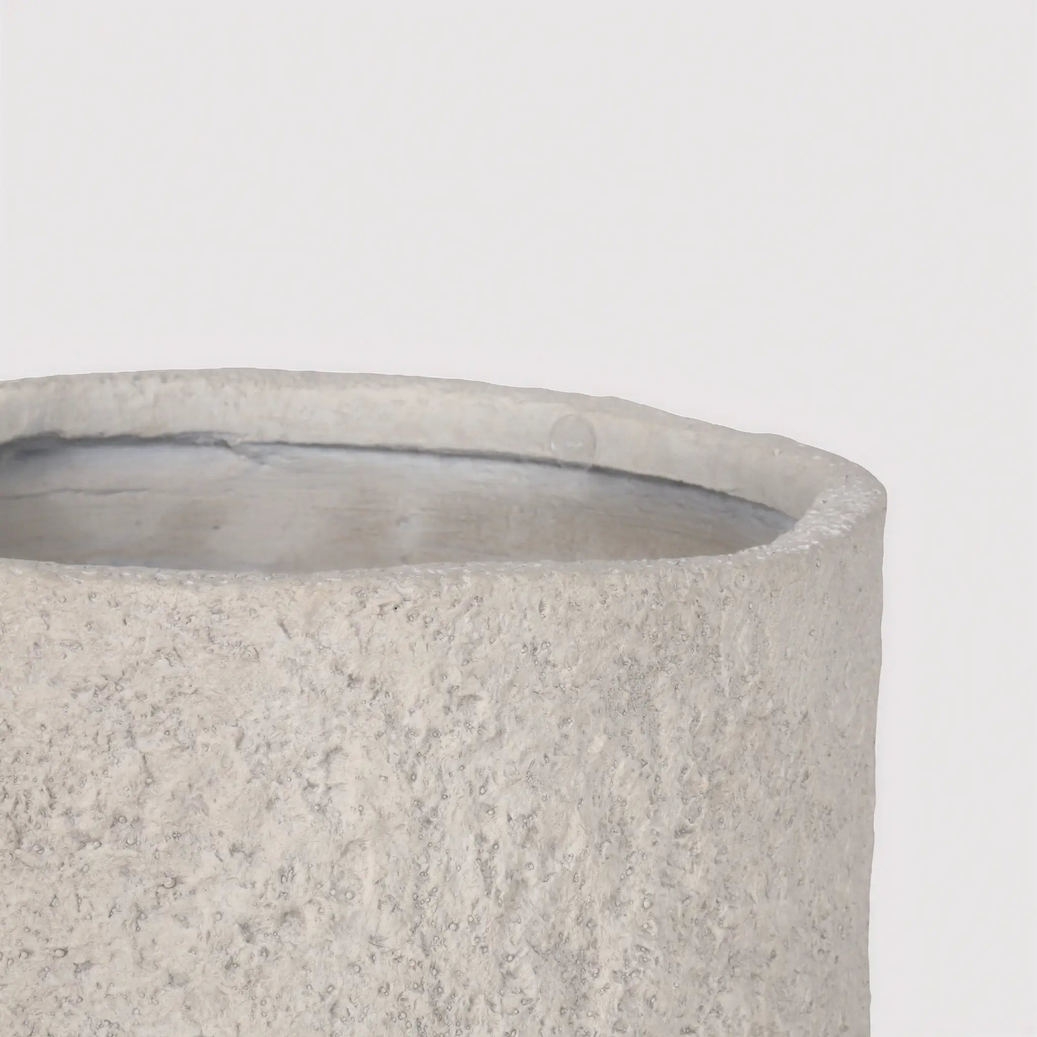 Coralia - Vaso da Interno in MGO bianco stile moderno