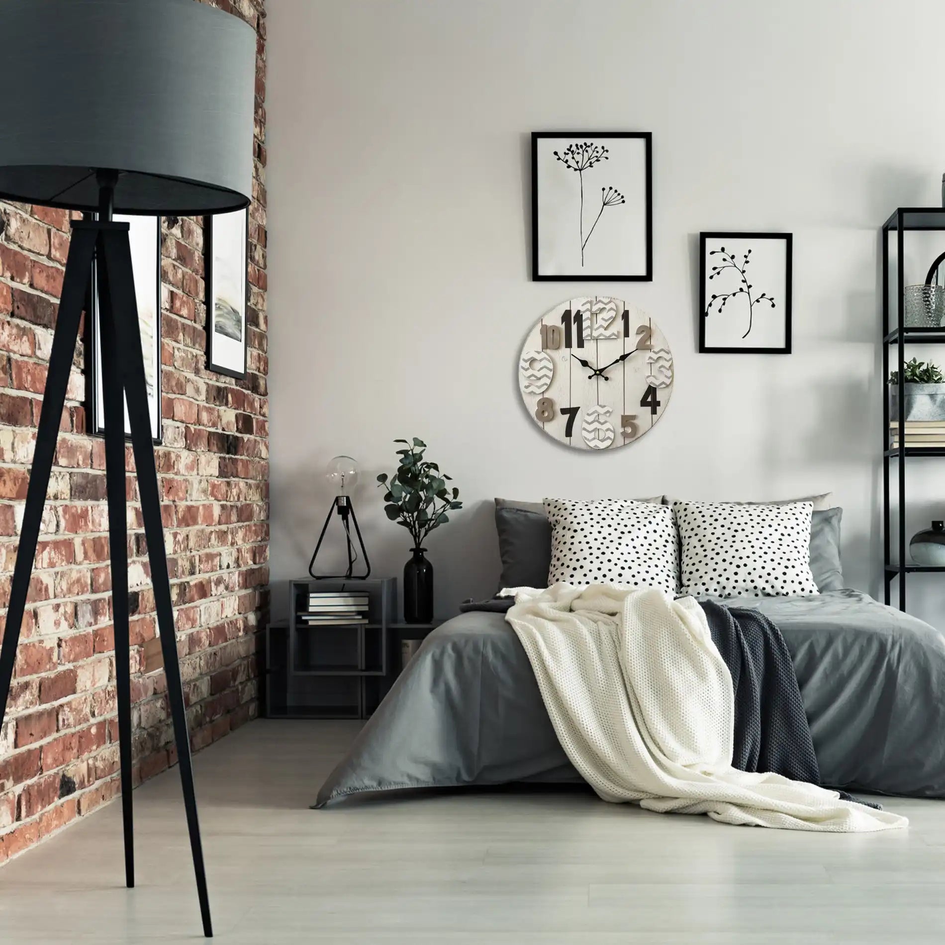 Datura - Orologio da parete beige con numeri moderni