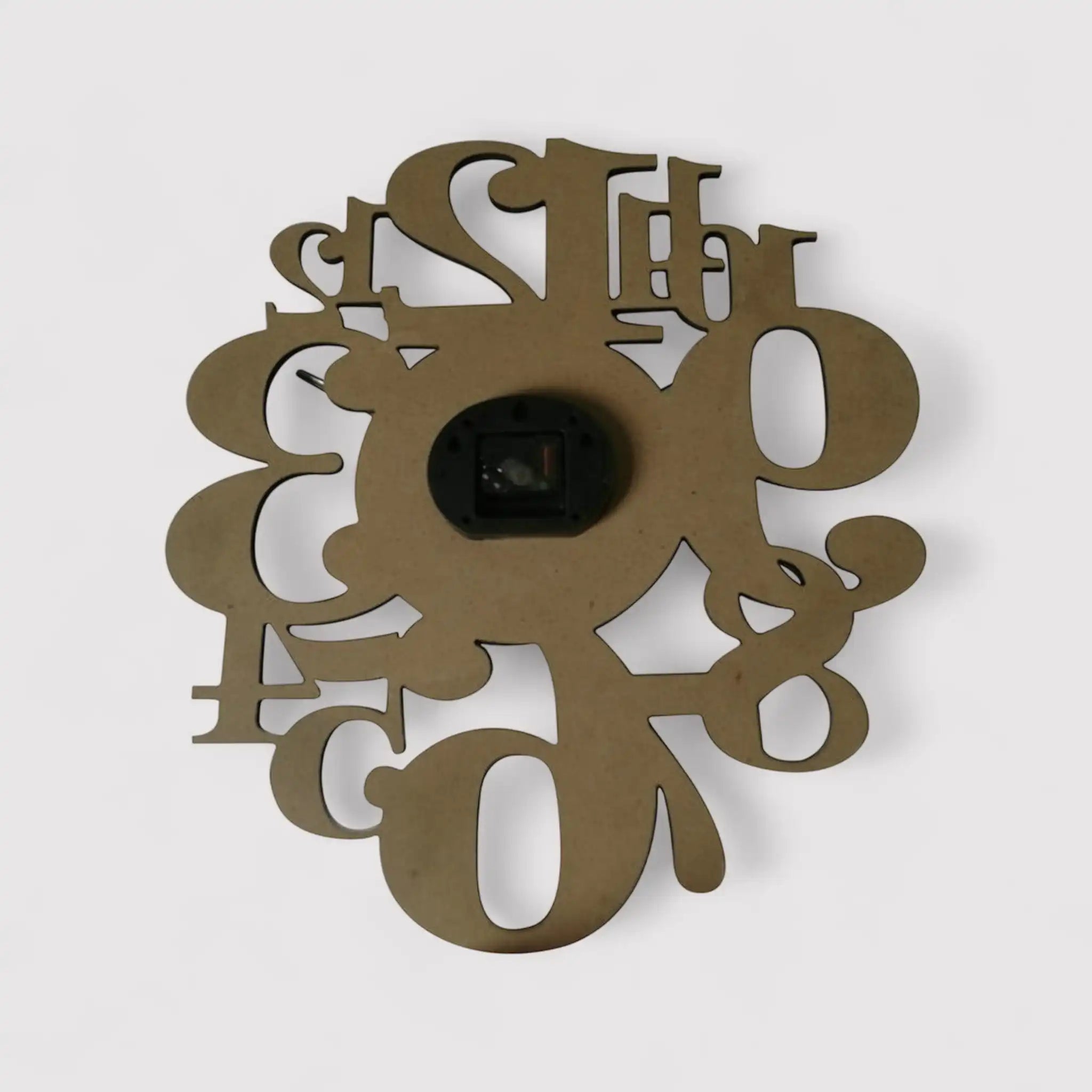 Scabiosa - Orologio da parete nero moderno con numeri sparsi