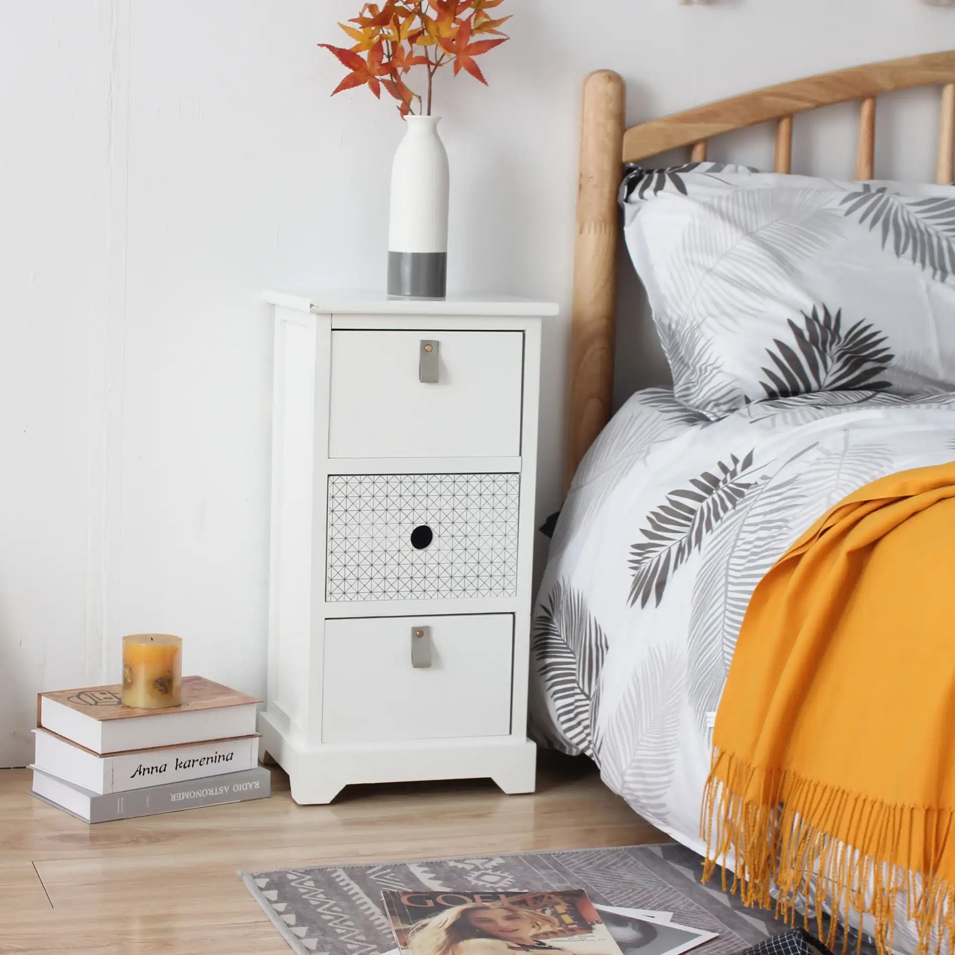 Clematis - Comodino con 3 cassetti bianco per camera da letto