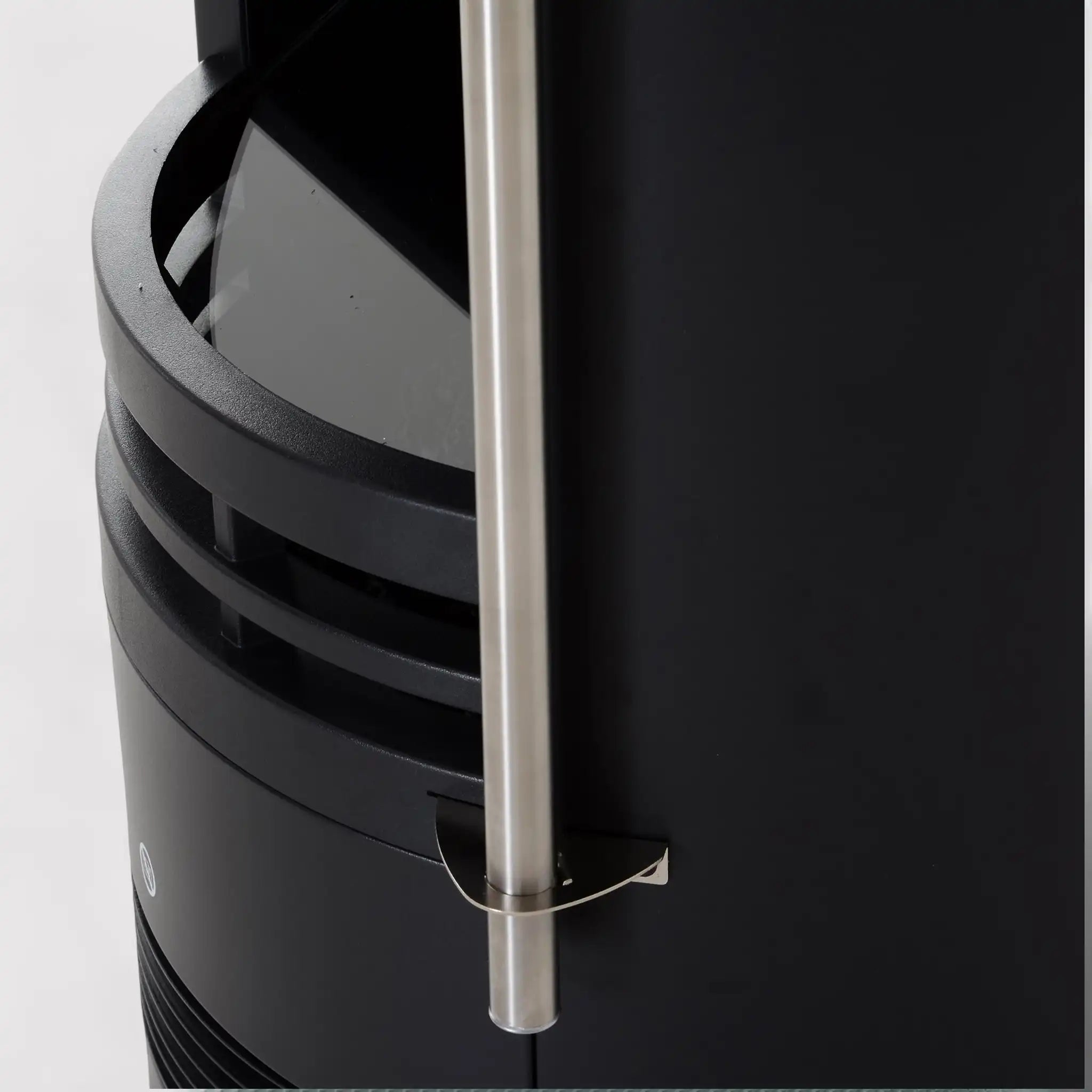 Kiwano - Finto camino elettrico nero con fiamma a led