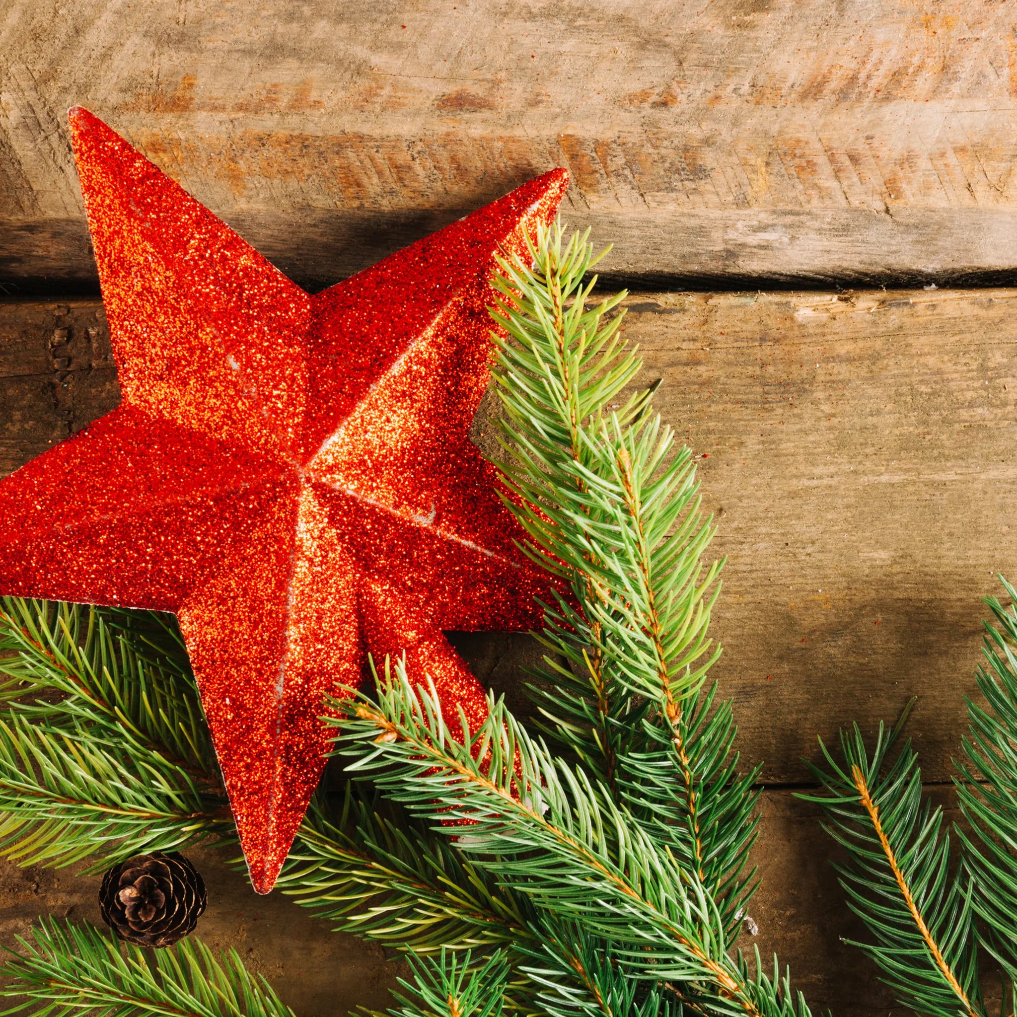 Jucara - Puntale a stella rosso glitterato per albero di Natale