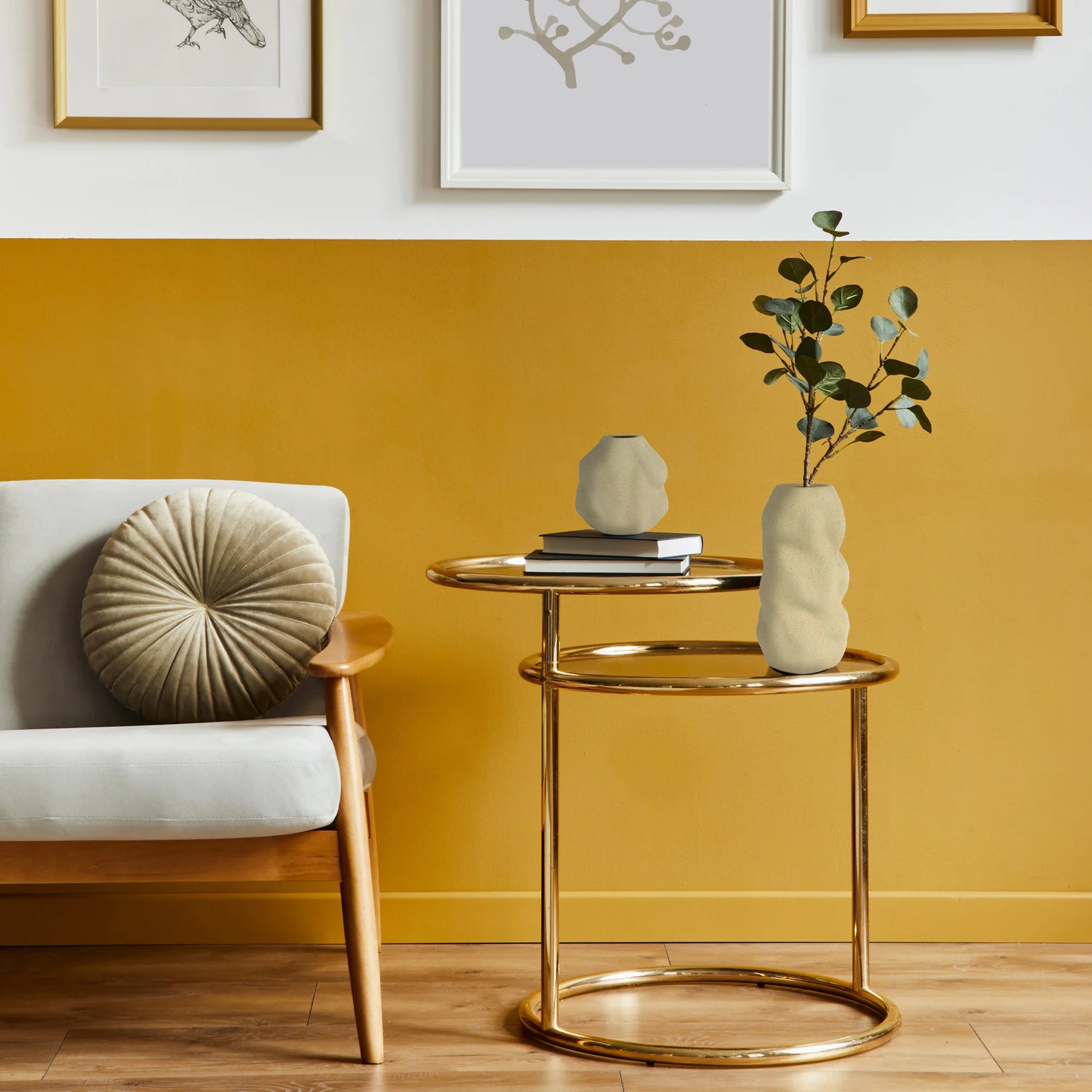 Centaurea - Vaso design da decorazione in gres beige sabbia