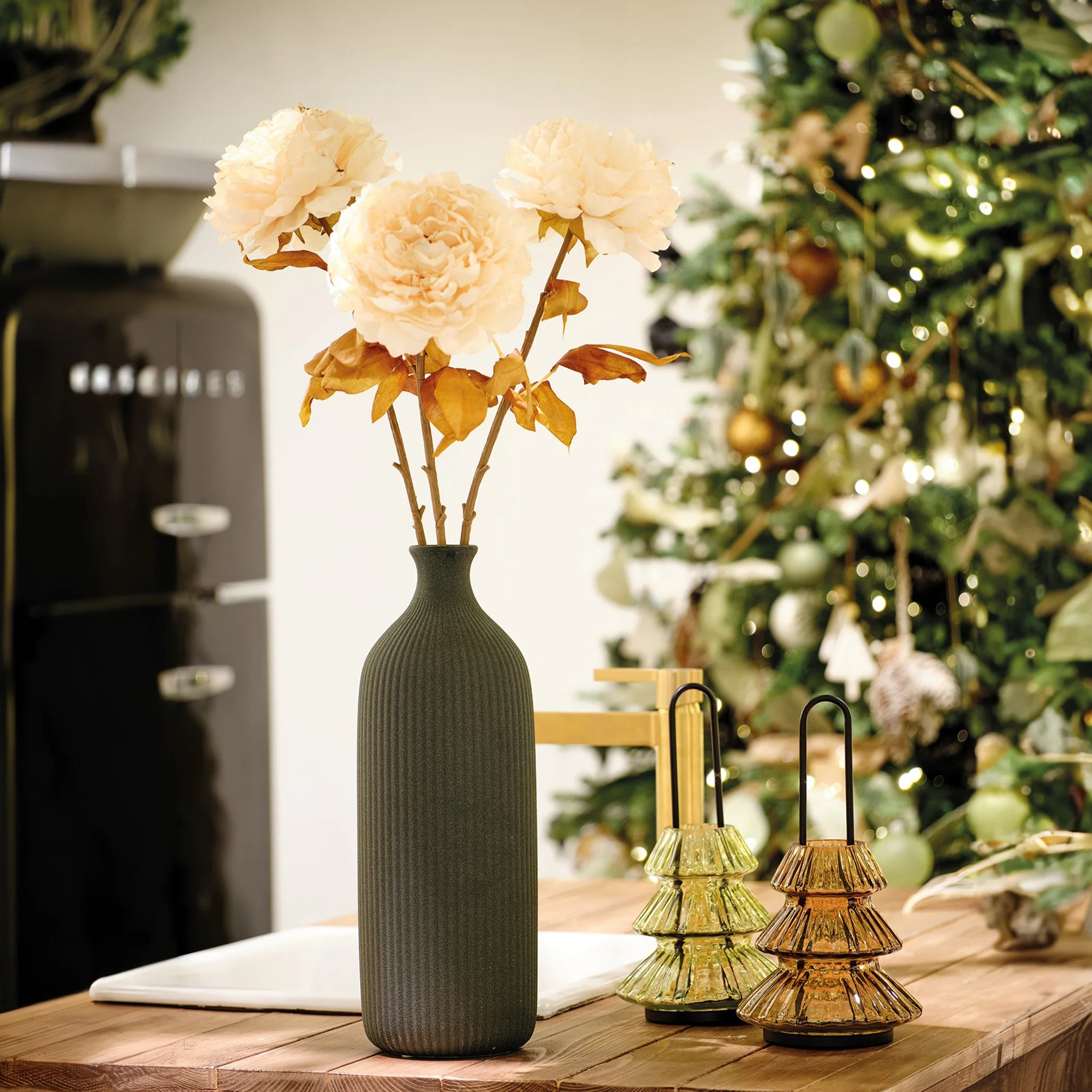 Scarlina - Vaso decorativo alto e stretto in gres nero