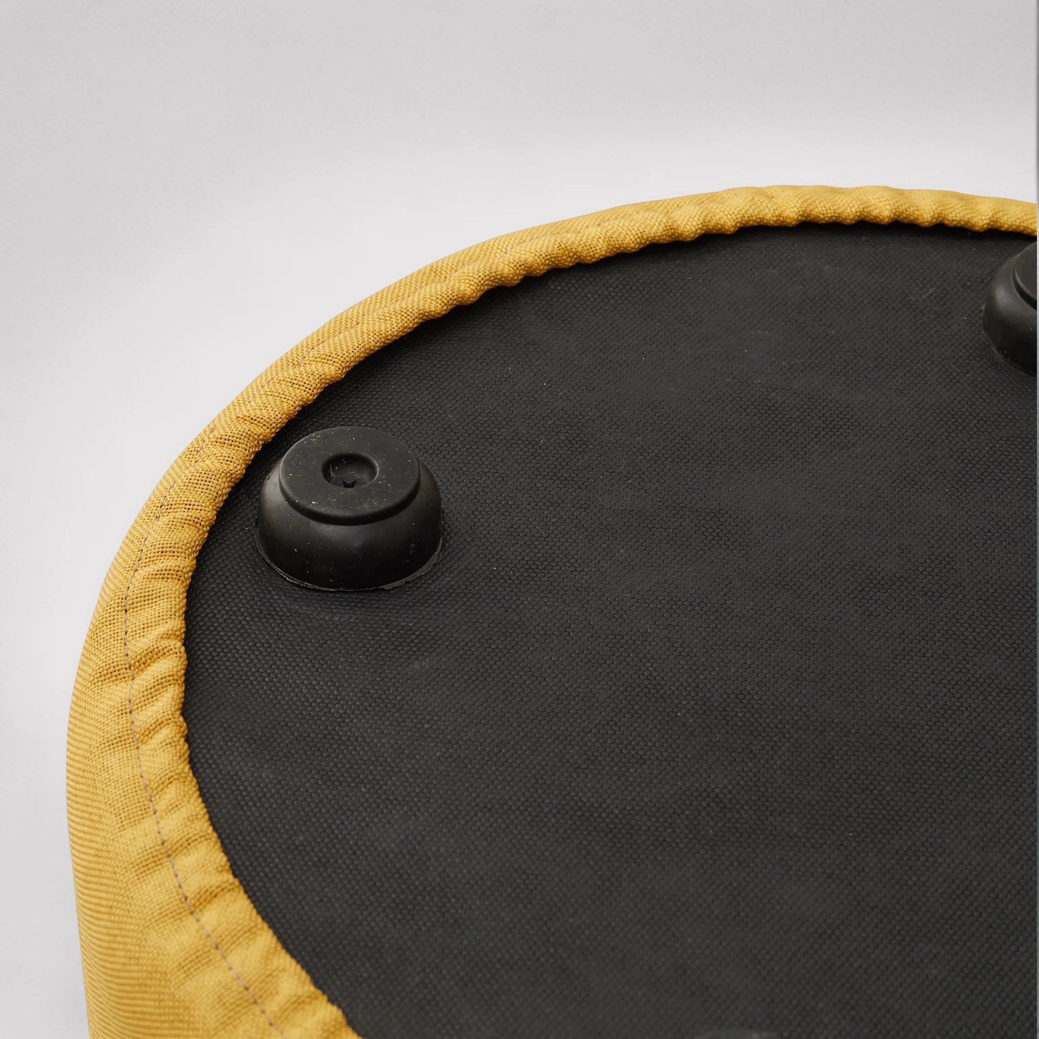 Telopea - Pouf tondo imbottito grigio e giallo