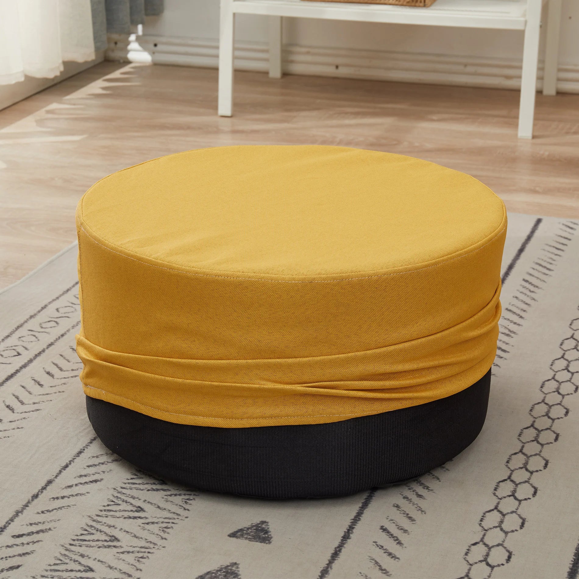Pachira - Pouf tondo piatto giallo per salotto moderno