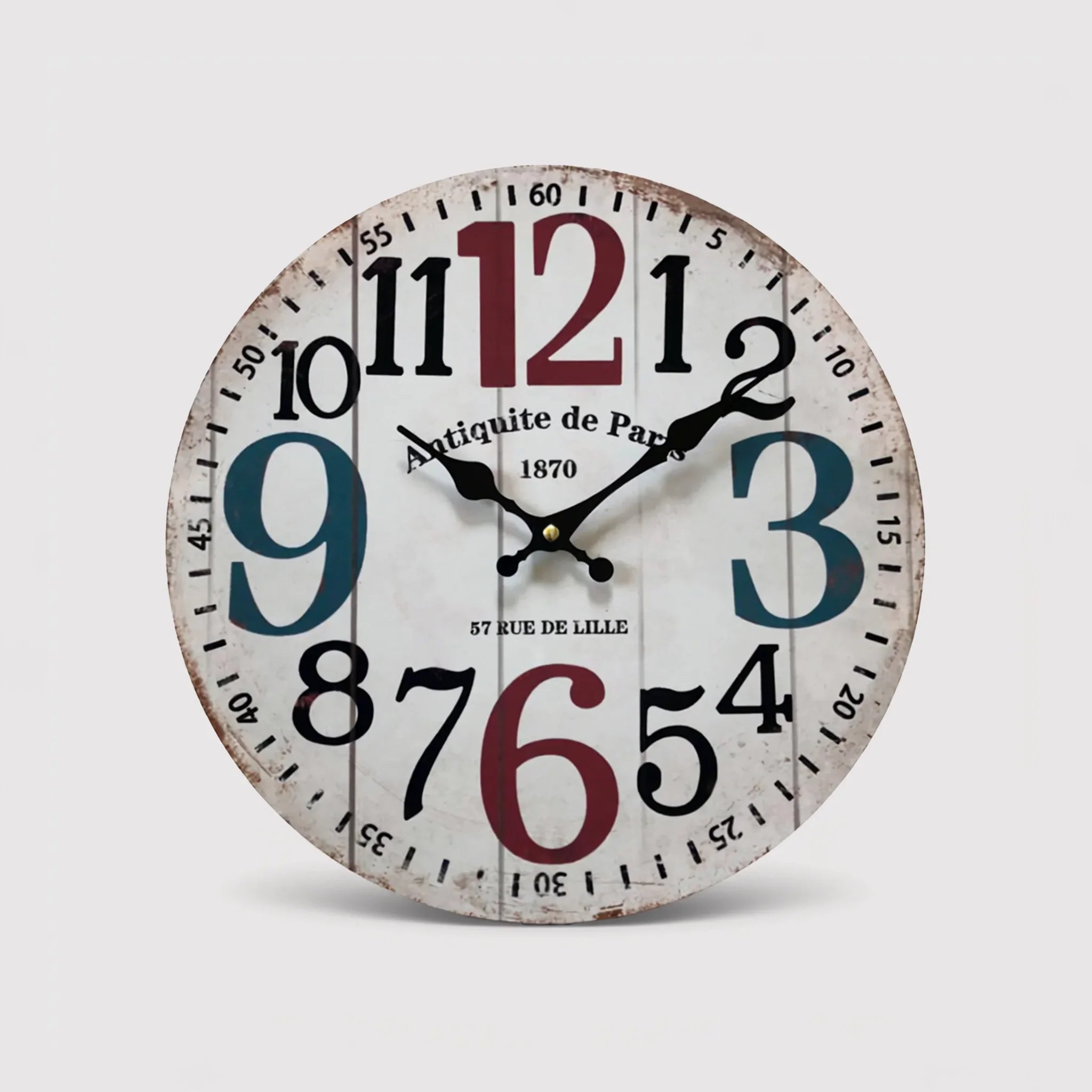 Orologio a muro con numeri colorati in stile rétro