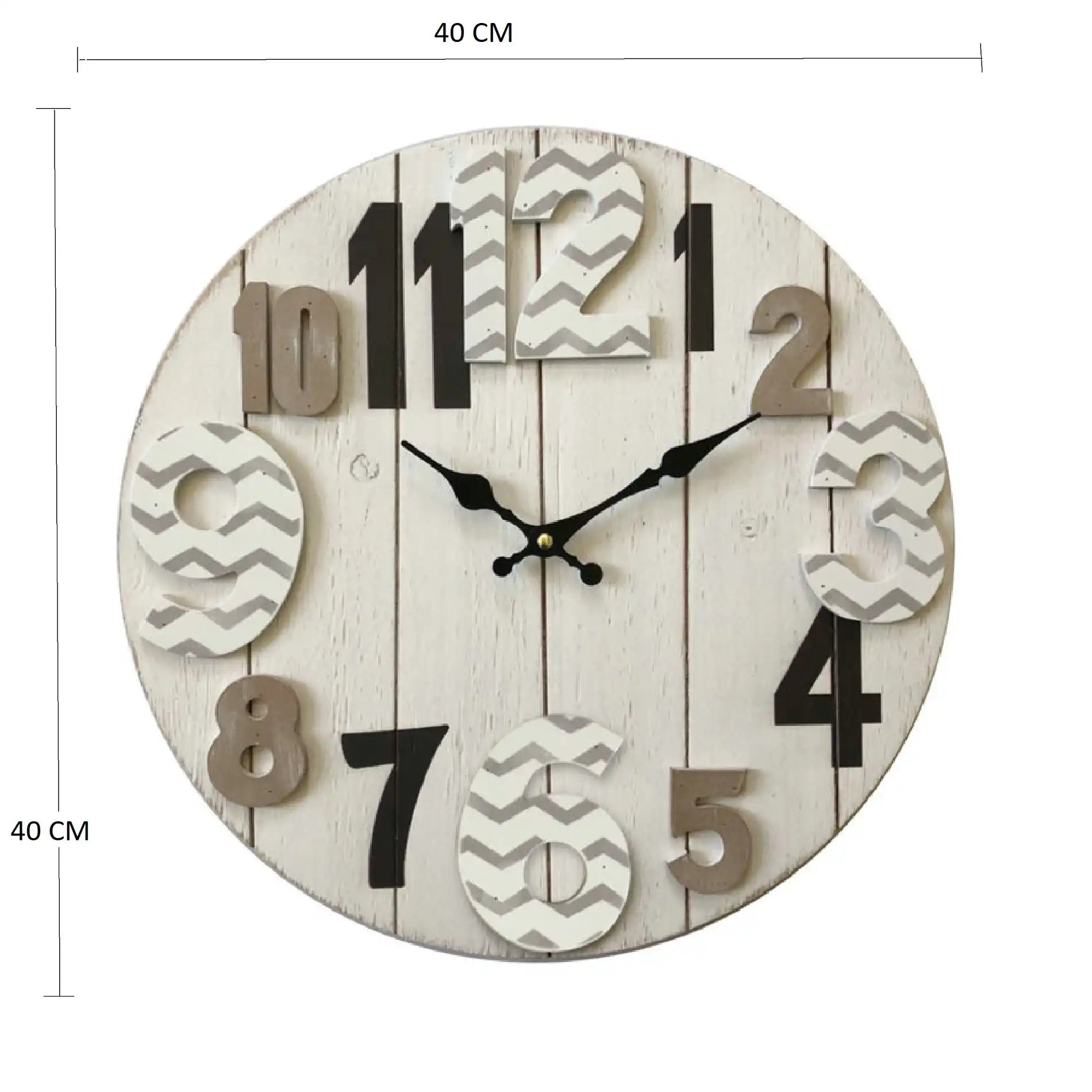 Reloj de pared beige con números modernos