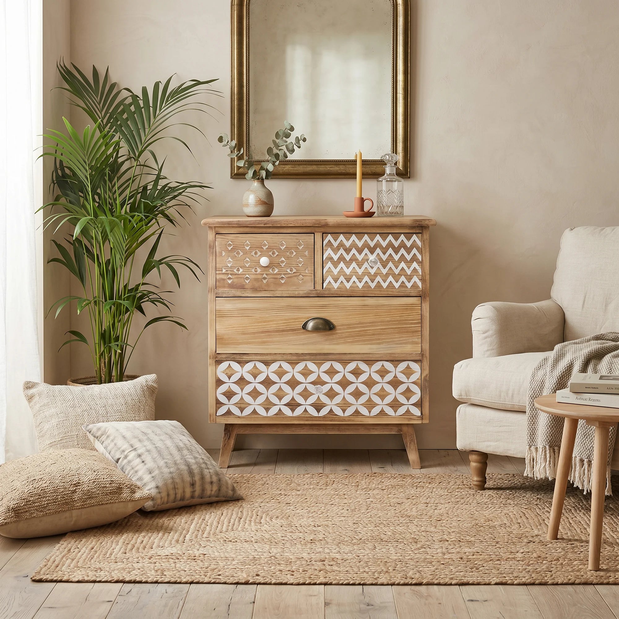 Feijoa - Mobile basso in stile boho chic con 4 cassetti