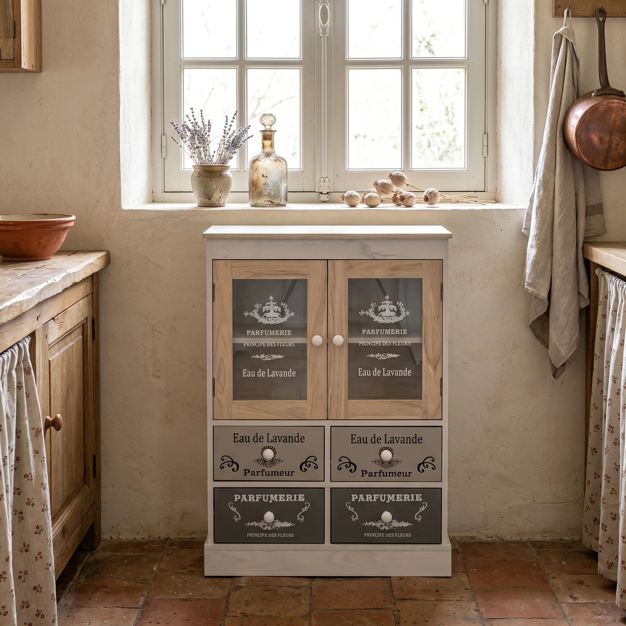 Nandina - Piccola credenza multiuso con 2 ante e 2 cassetti