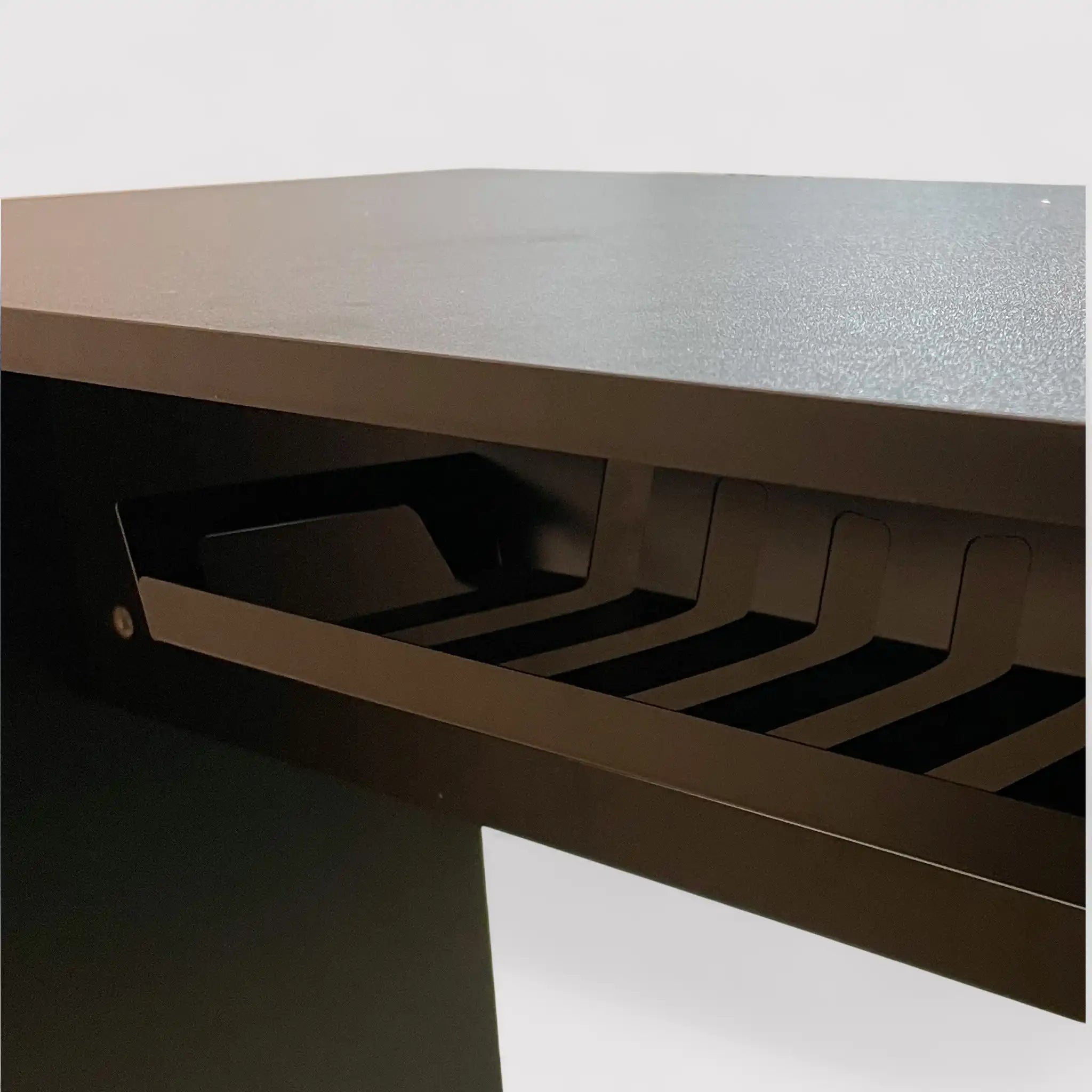 Duranta - Scrivania con vano porta pc per gaming o studio