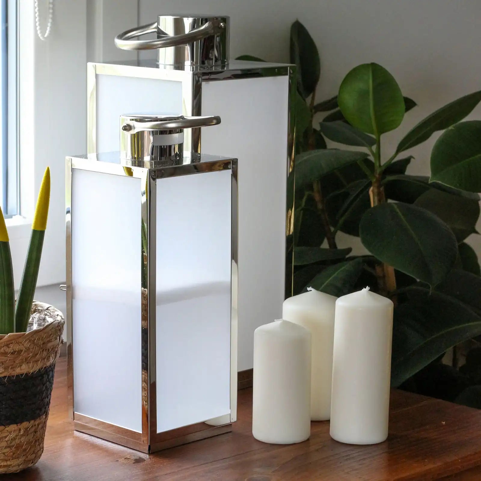 Giglio - Set di 2 lanterne moderne in acciaio color argento