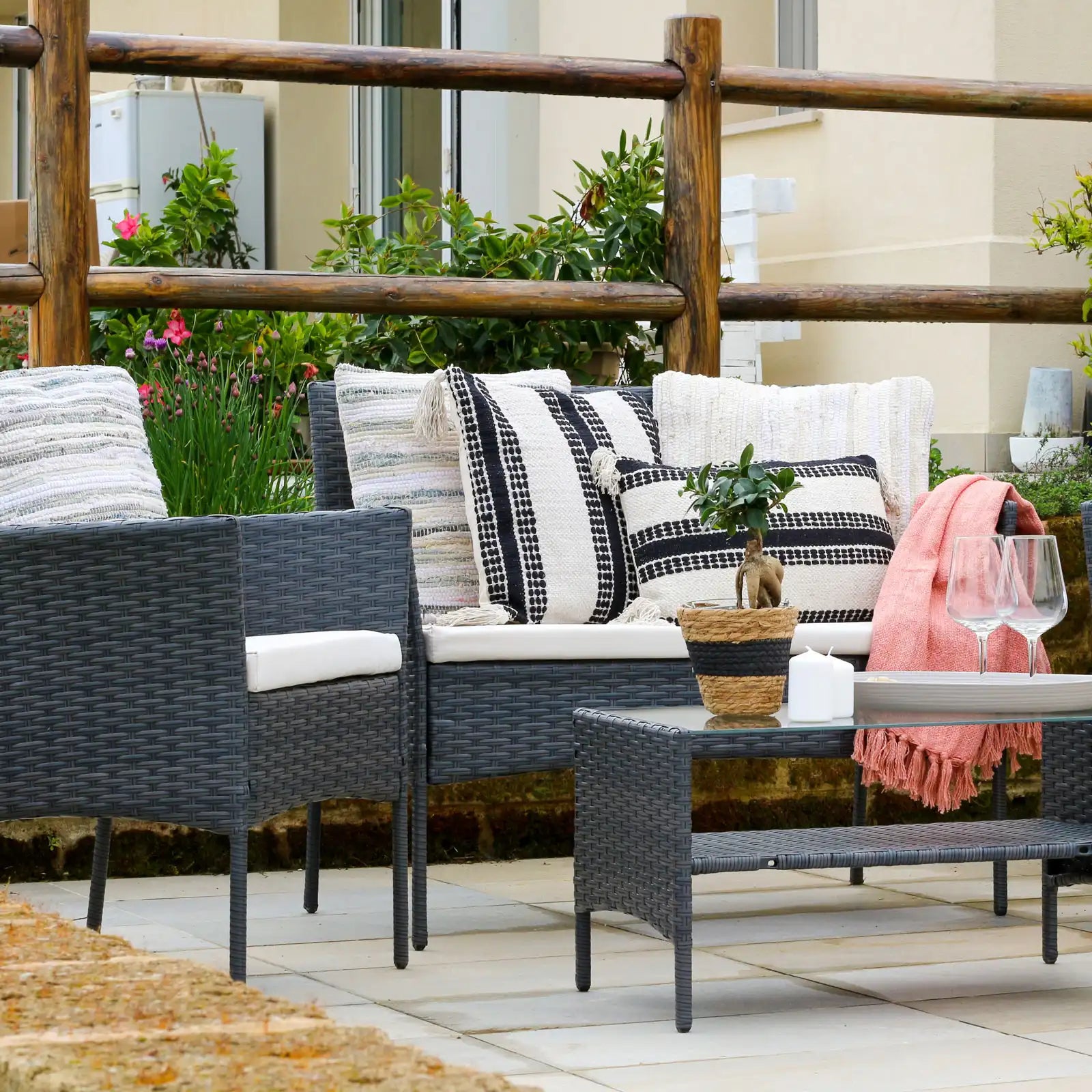 Viburno - Salottino da giardino con tavolino 2 sedie e divanetto