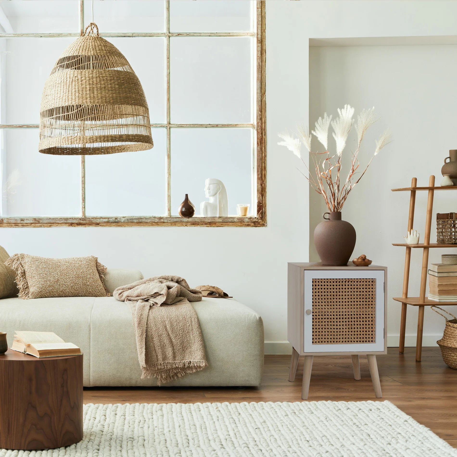 Iberide - Piccolo comodino in stile scandinavo con 1 anta