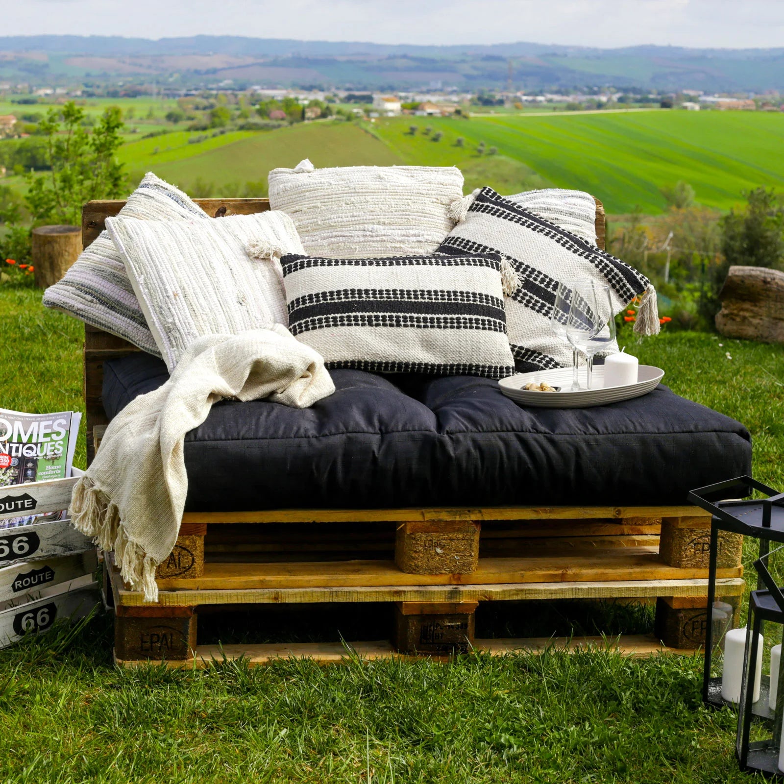 Asplenio - Cuscino decorativo con frange beige e nero 45x45 cm