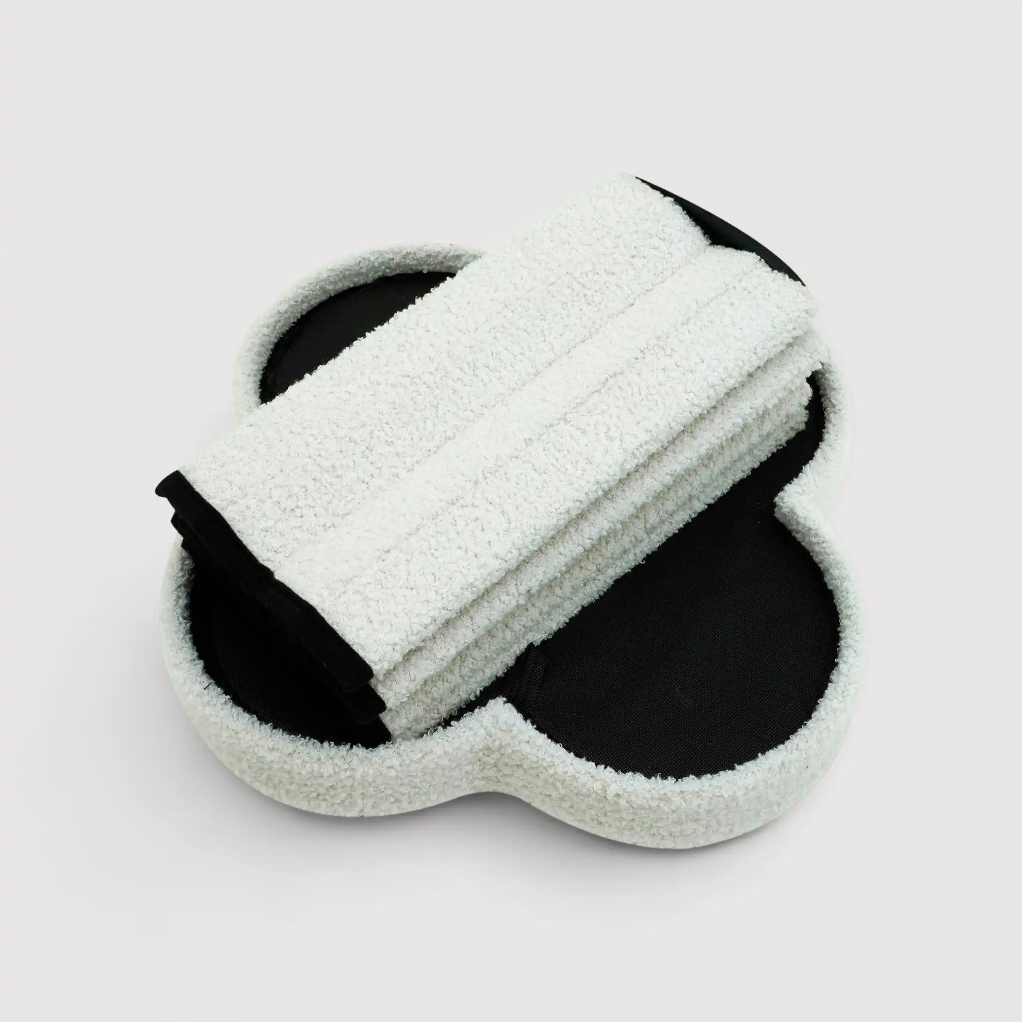 Sufra - Pouf contenitore bianco per cameretta a tema nuvola