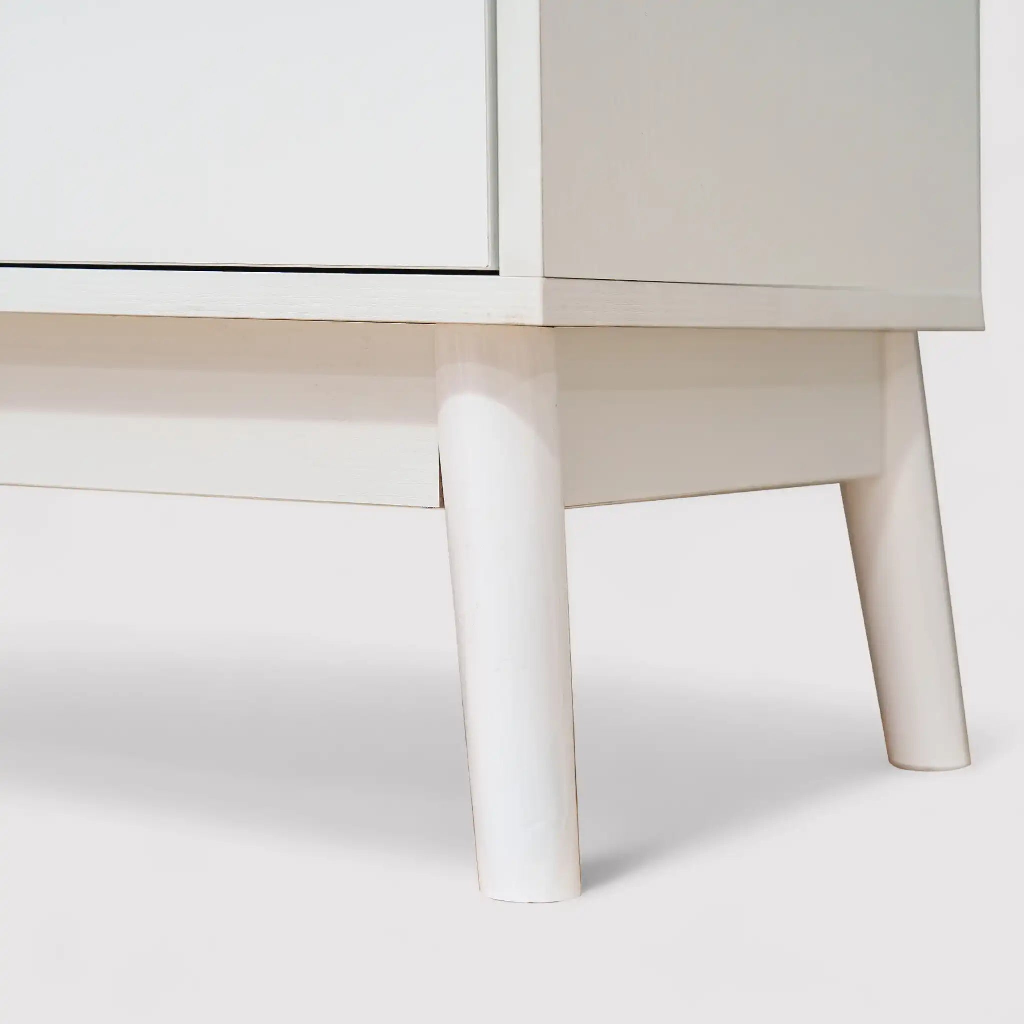 Bacopa - Credenza porta tv moderna bianca con 2 ante