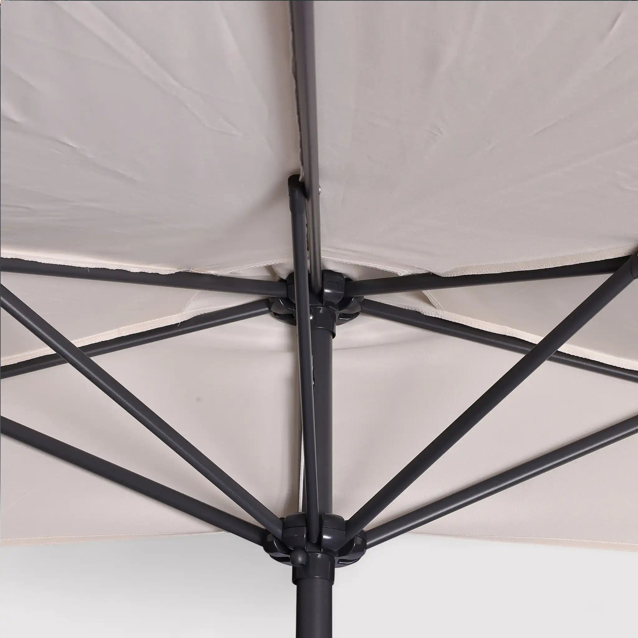 Abuliton - Ombrellone a mezzaluna beige da parete