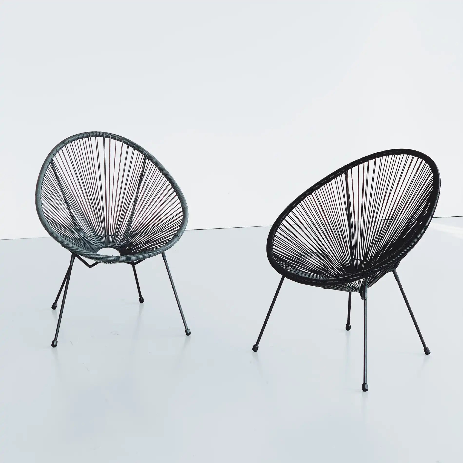 Clianto - Poltrona da giardino nera con schienale a corda