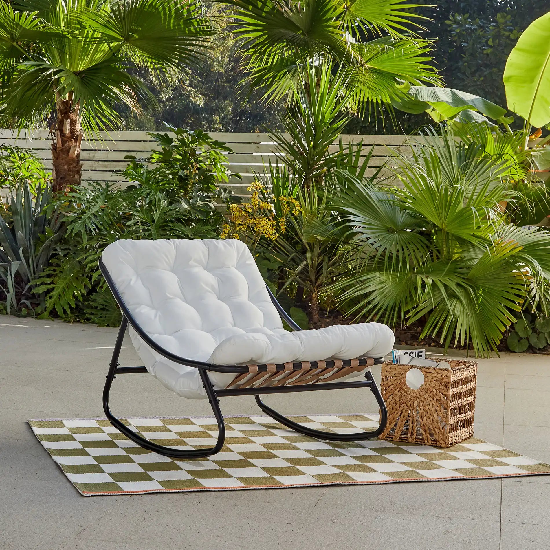 Qatran - Poltrona relax a dondolo moderna da esterno