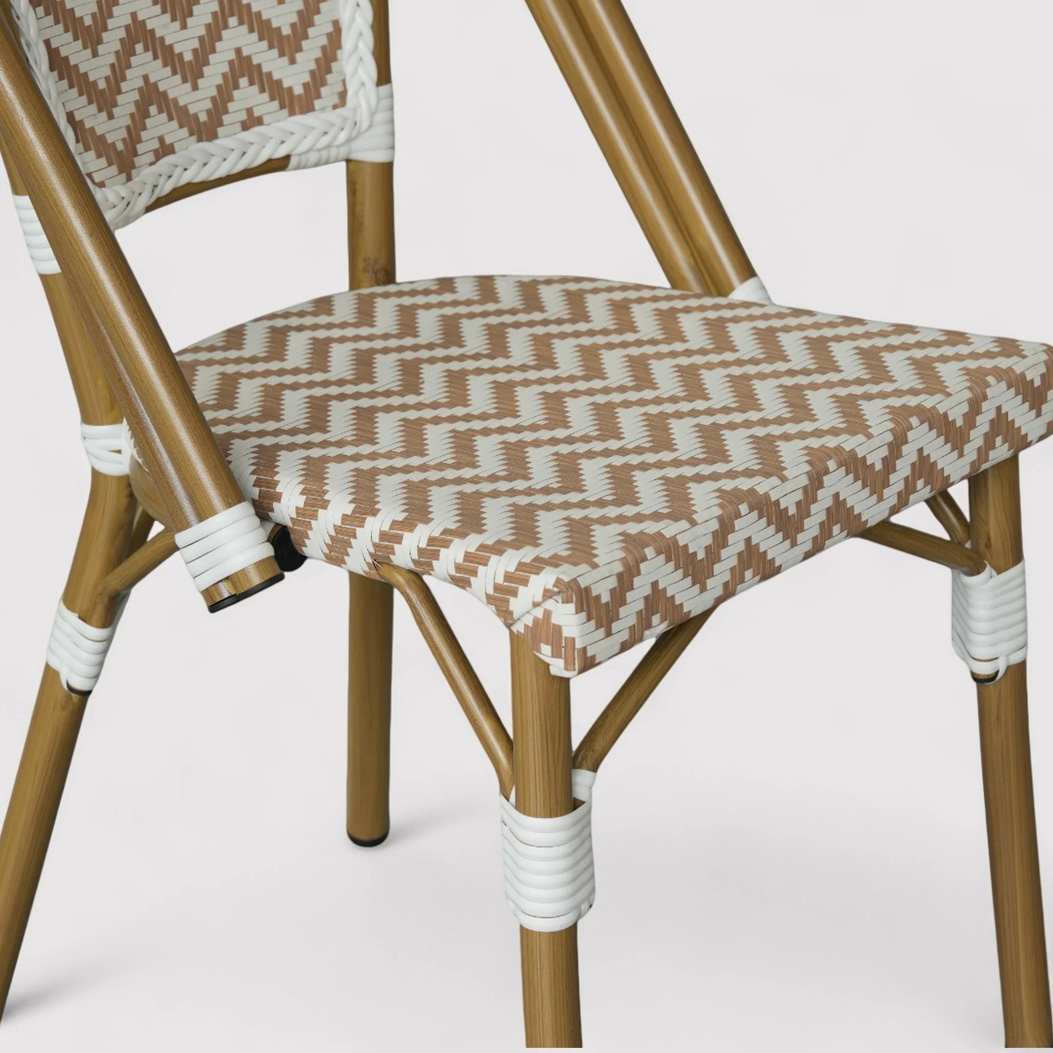 Cyperus - Set 2 Sedie da giardino impilabili marrone bianco classico