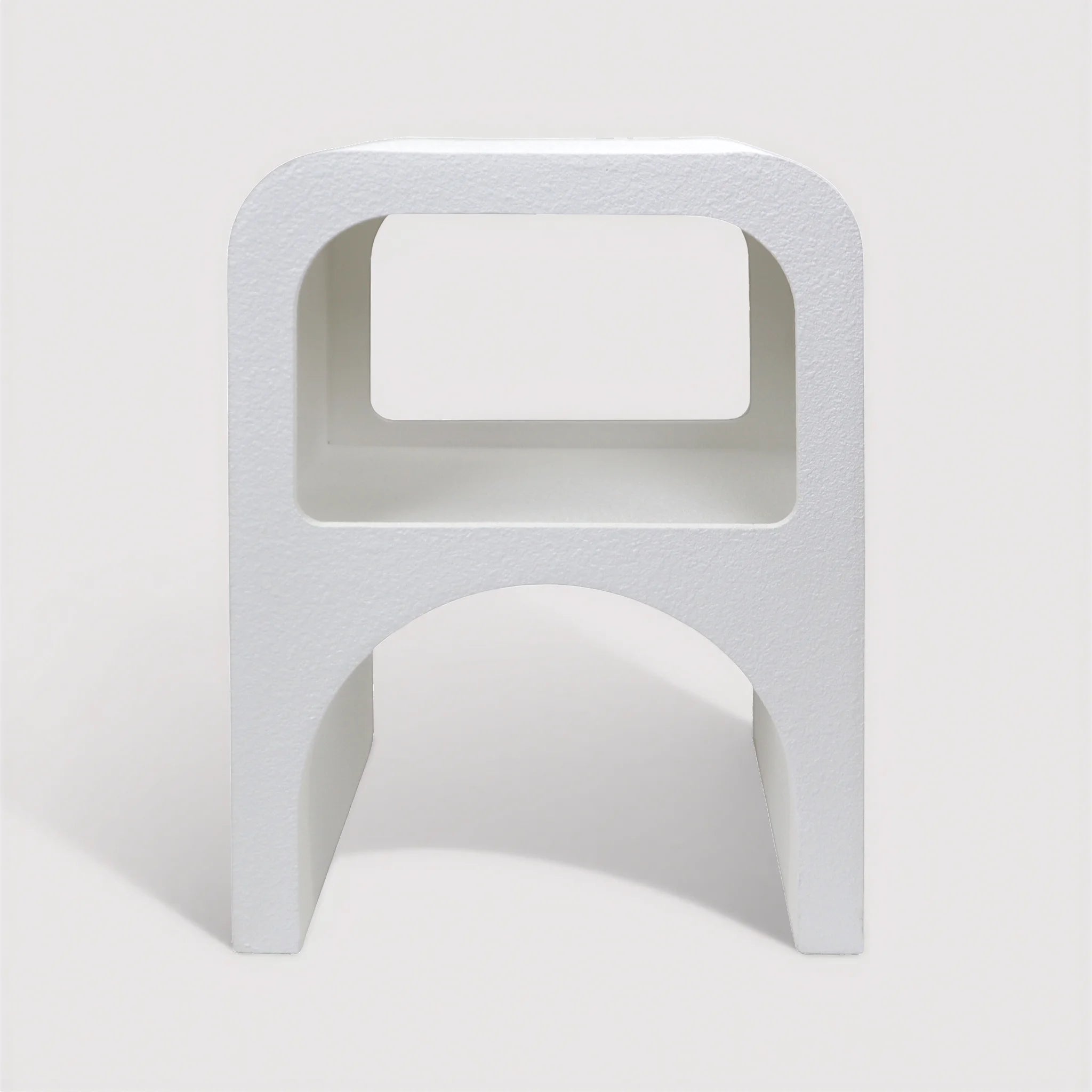 Seraphina – Moderner Nachttisch aus MDF in Weiß mit 1 Ablage