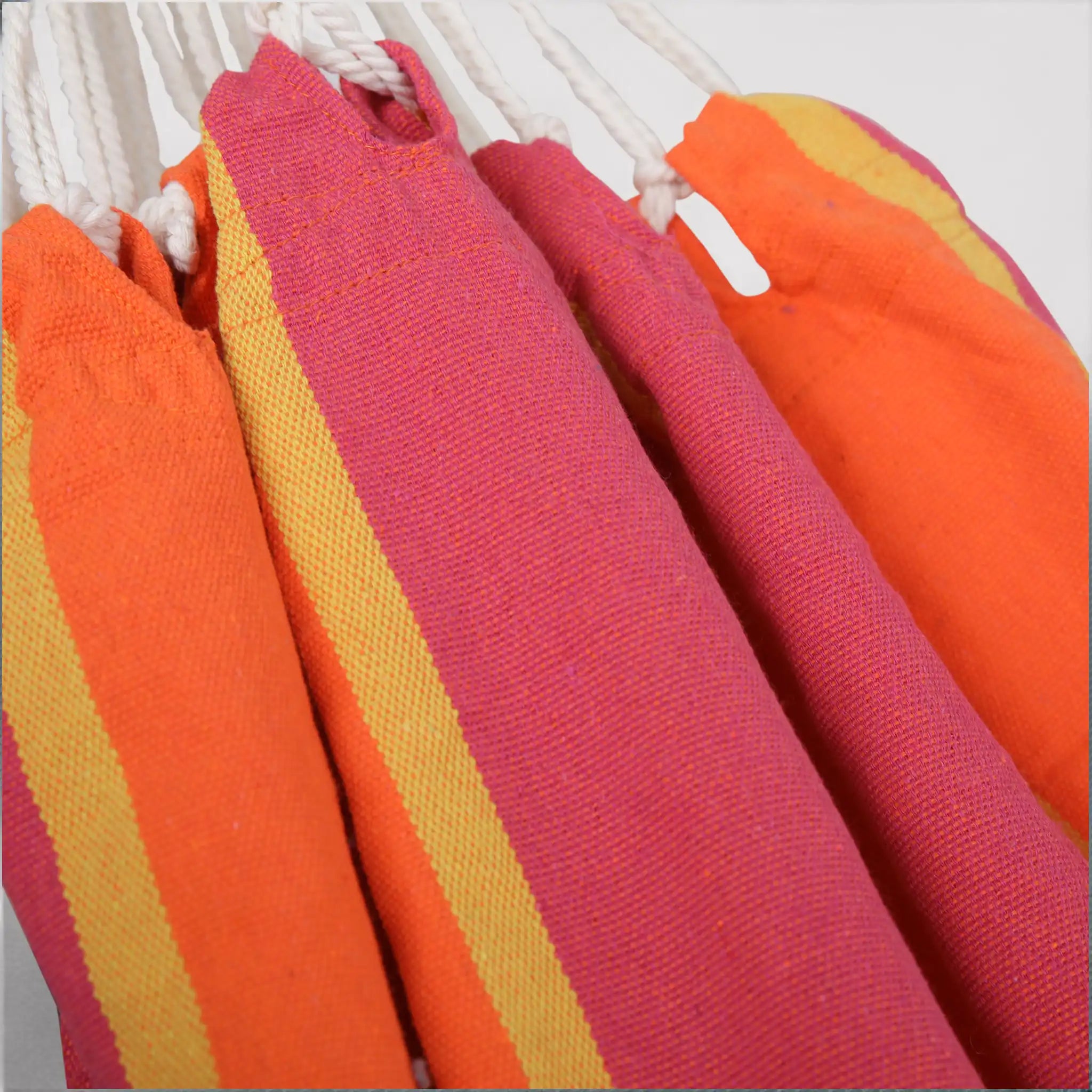 Garoafa - Amaca da giardino a righe arancioni e fuxia in policotone