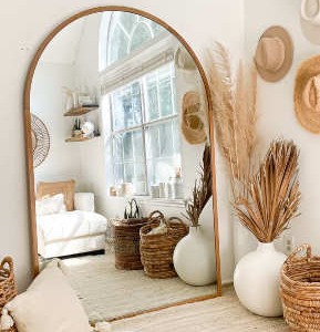 Decorating with mirrors: brightness and style throughout the home